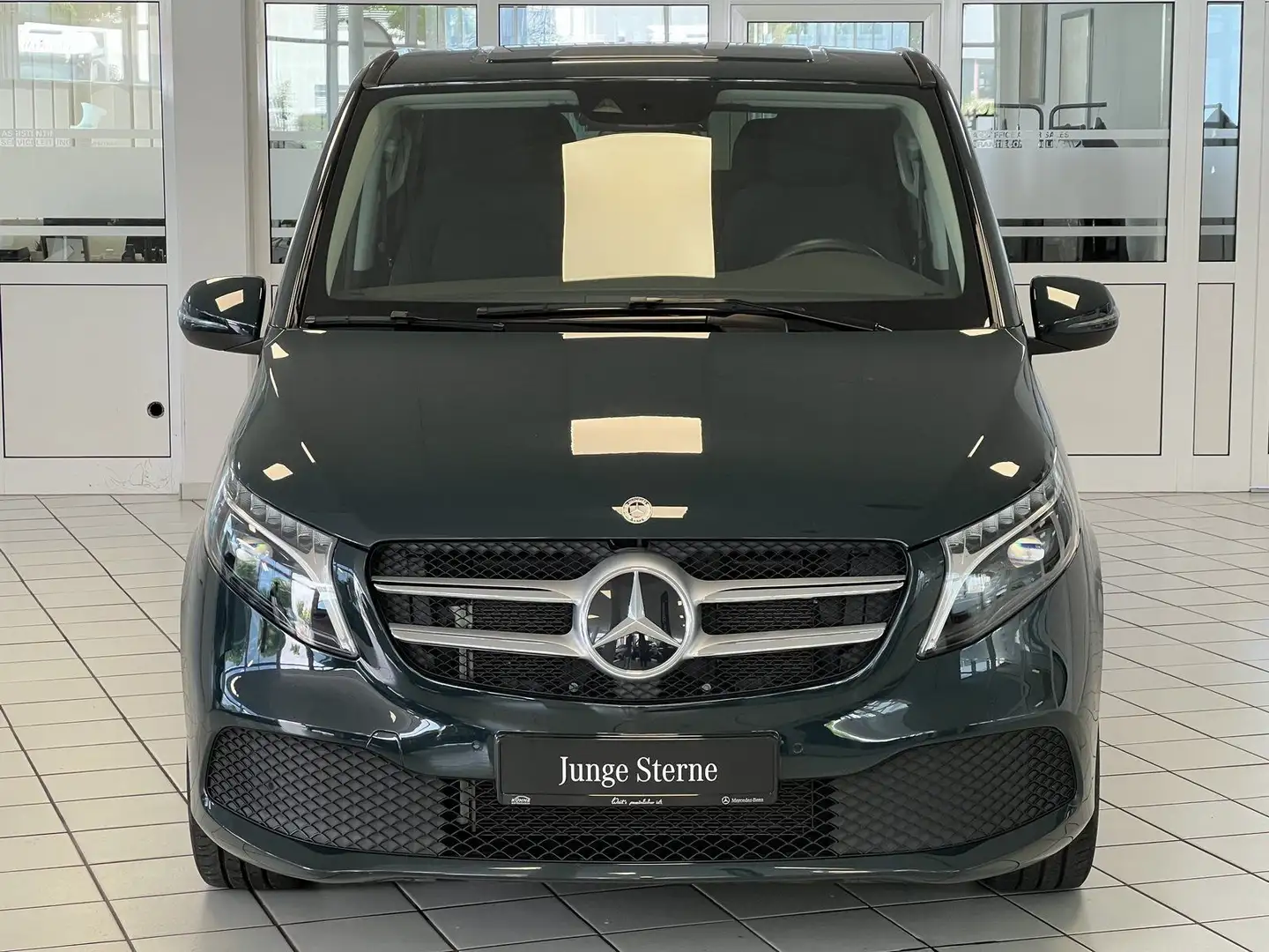 Mercedes-Benz V 220 d Edition lang 7-Sitze+MBUX+AHK+LiegePaket Grün - 2
