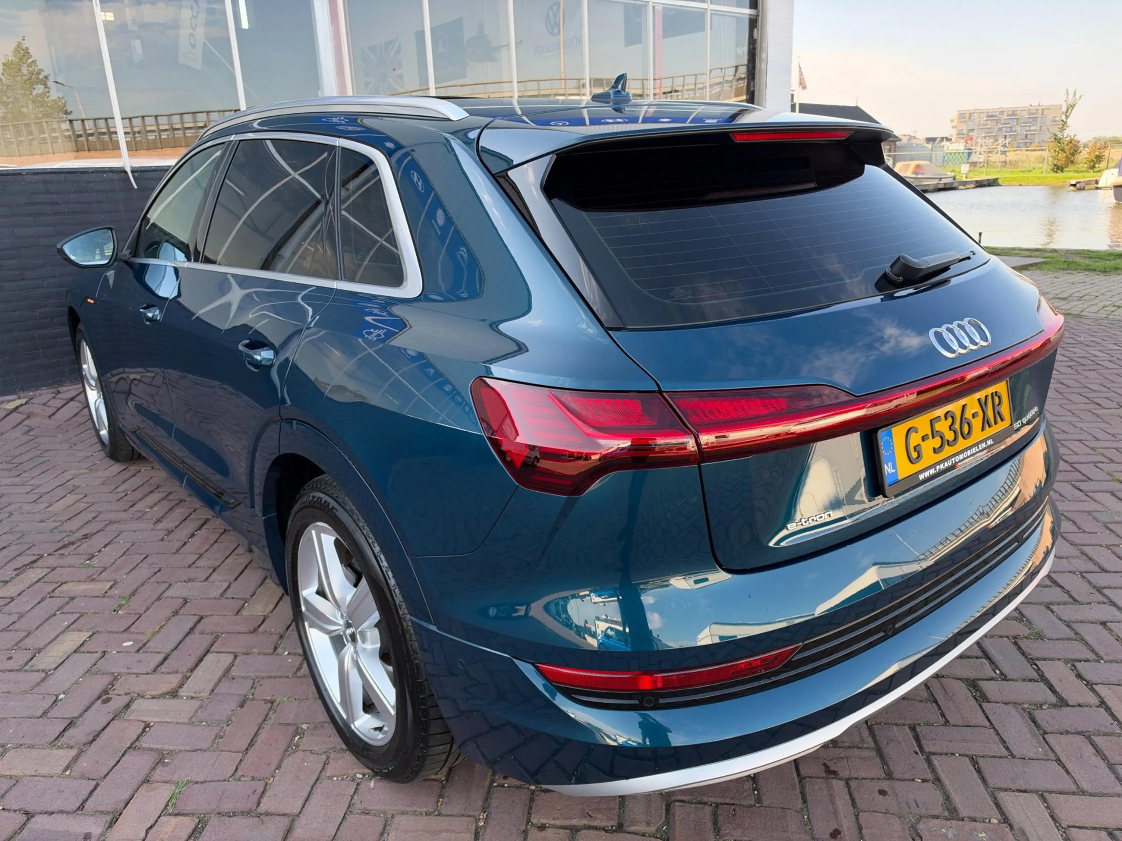 Audi e-tron E-tron 50 Quattro Launch Edition plus 71 kWh — photo 6