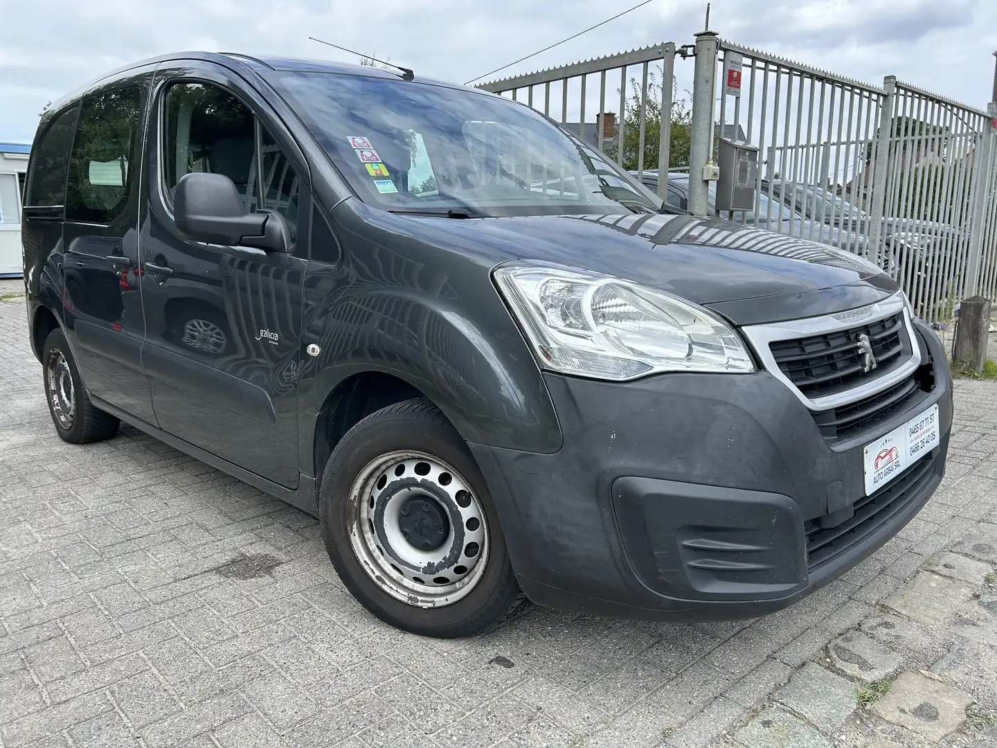 Peugeot Partner Tepee 1.6 HDi X-Line Blauw - 1