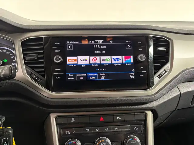 Volkswagen T-Roc view 12
