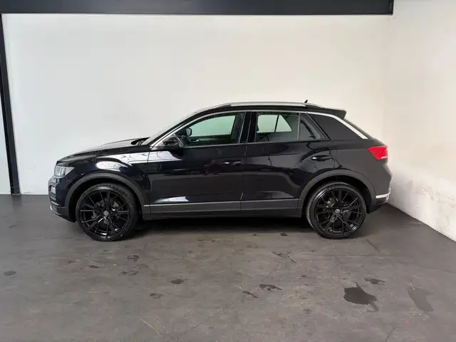 Volkswagen T-Roc view 28