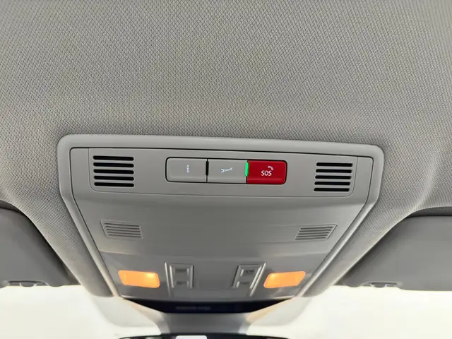Volkswagen T-Roc view 14
