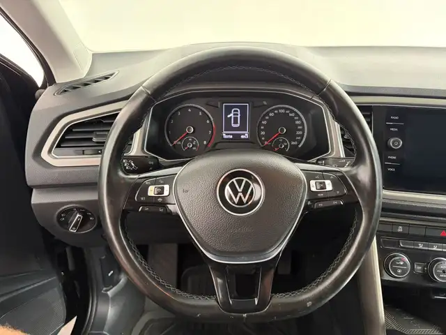 Volkswagen T-Roc view 5
