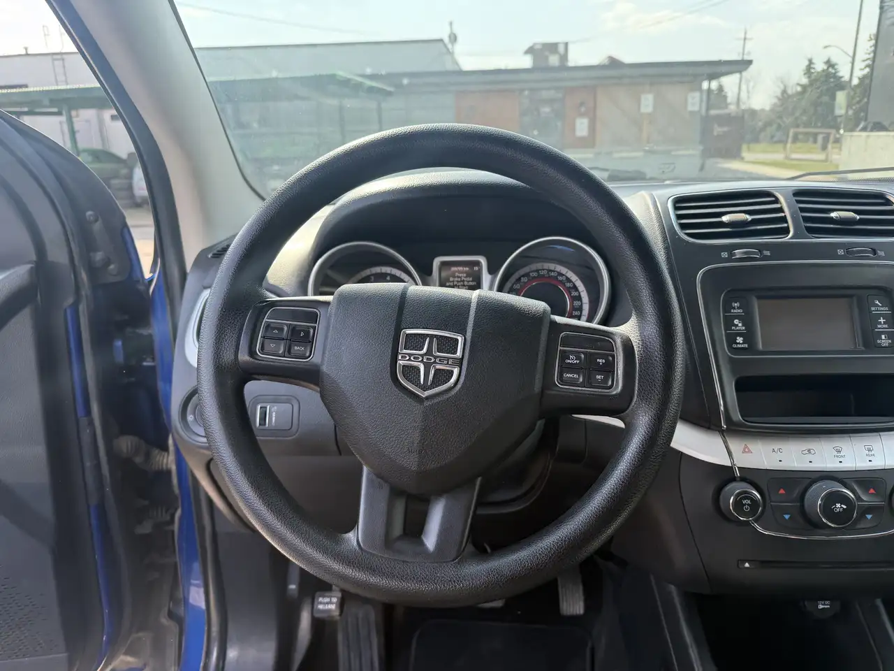 Dodge Journey снимка Dodge Journey