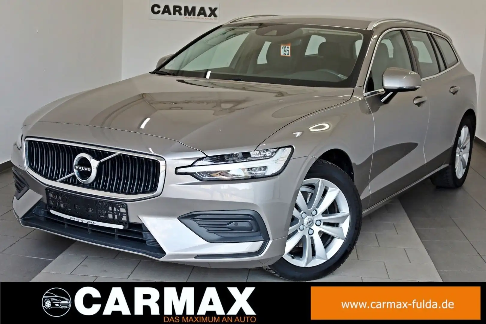 Volvo V60 Kombi Momentum Pro T.Leder,Navi,LED,AppleCar Сірий - 1