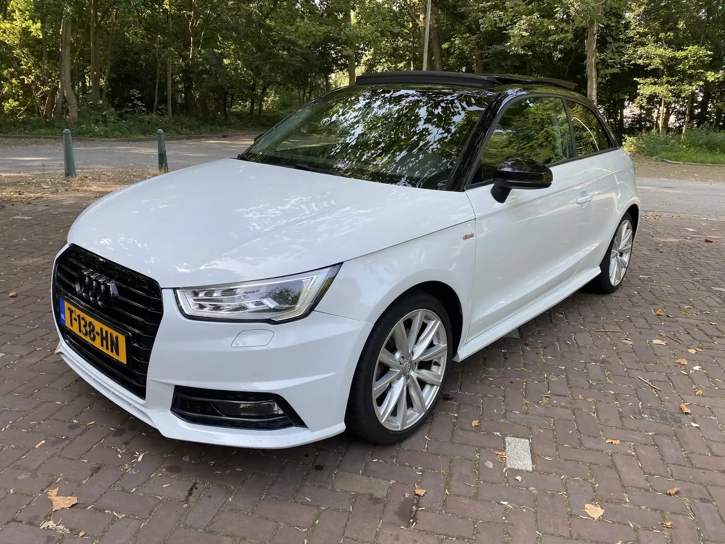 Audi A1 1.4 TFSI Sp. Pro L S. pano automaat Wit - 1