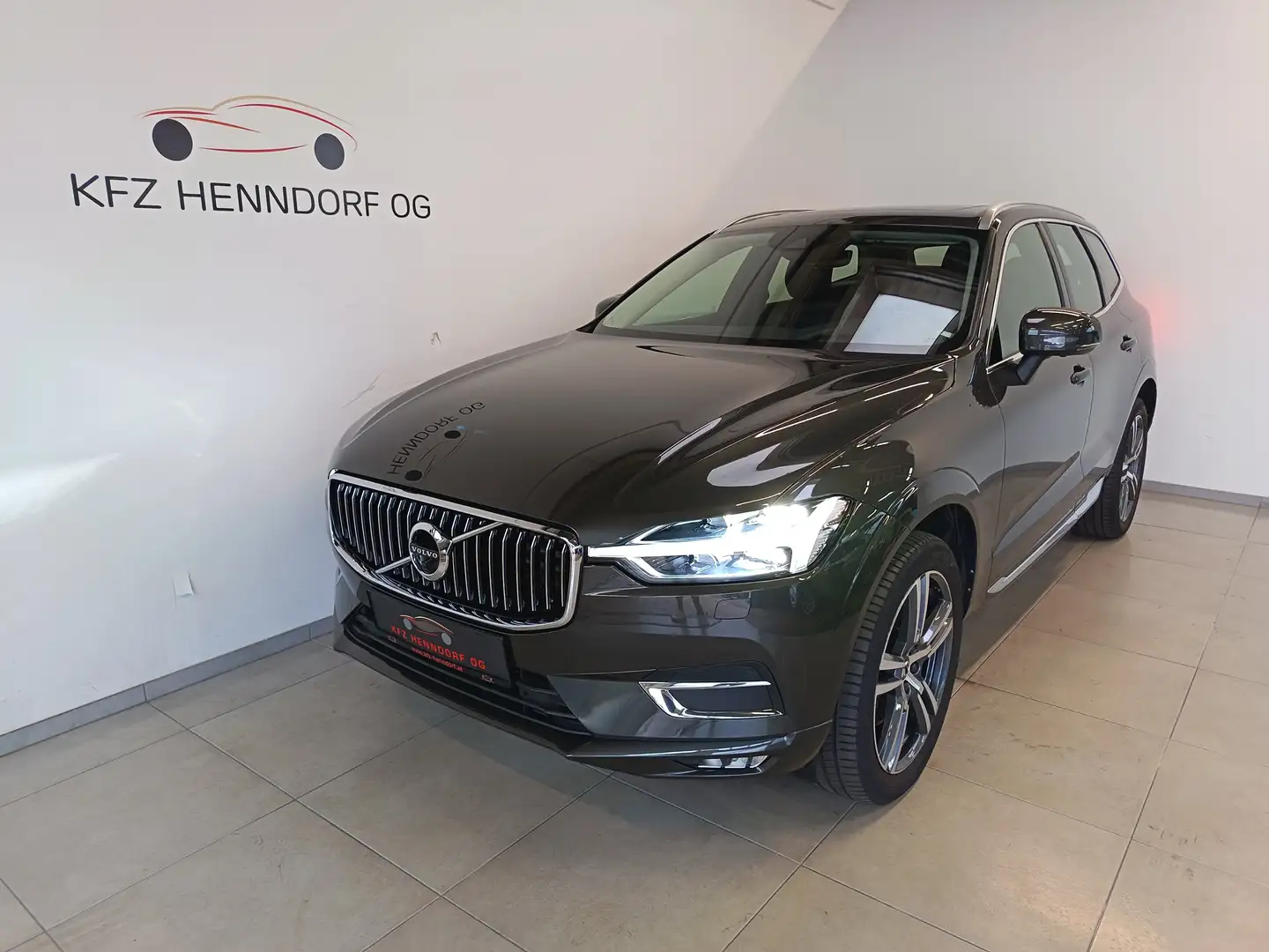 Volvo XC60 Inscription AWD Geartronic Grau - 1