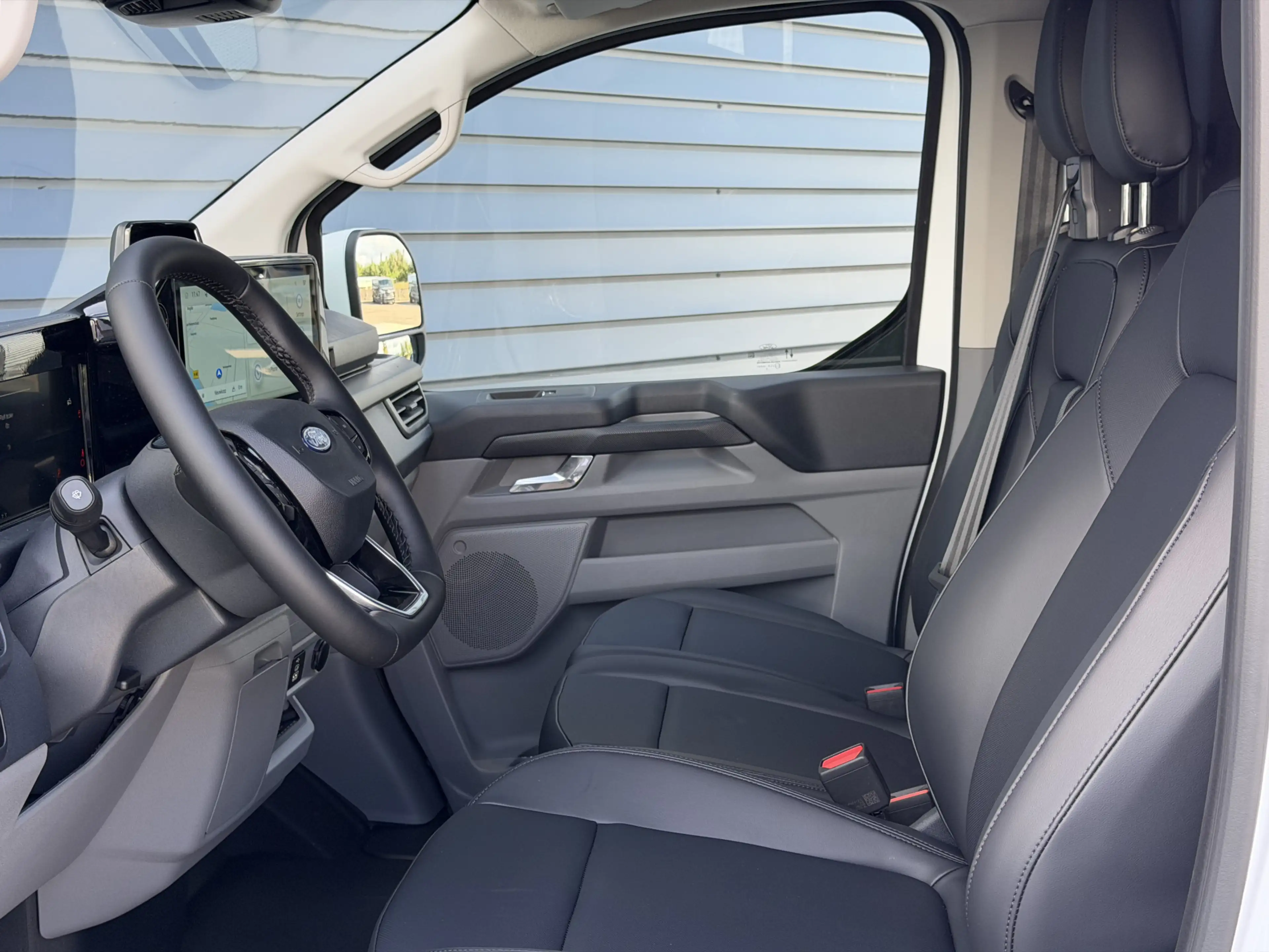 Ford E-Transit Cust. 340 L2H1 Limited 71 kWh | 360 Camera | Pro P — photo 8