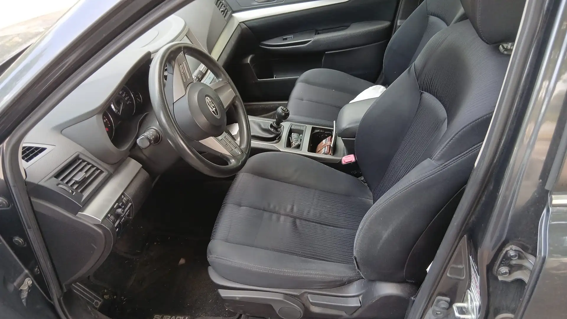 Subaru Legacy SW 2.0d Sport VC 6mt - 1