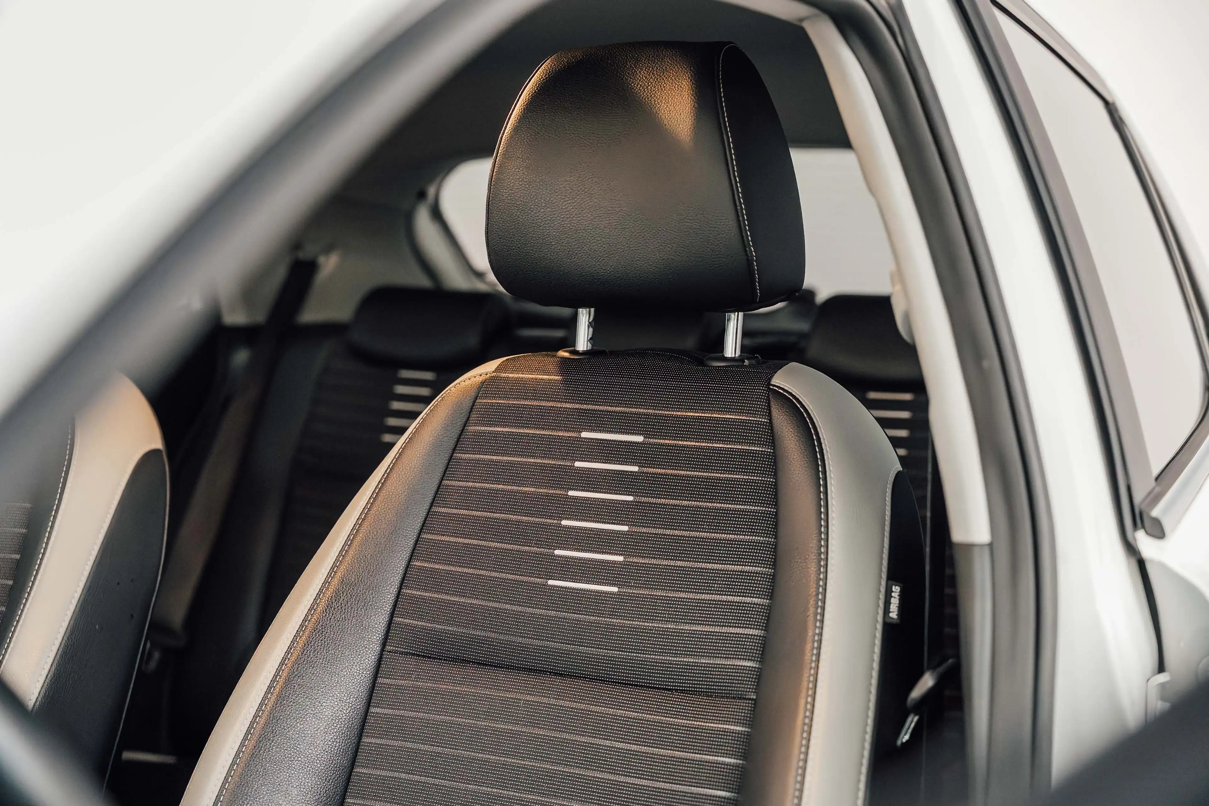 Kia Stonic Stonic 1.0 T Pure ISG DCT — photo 12