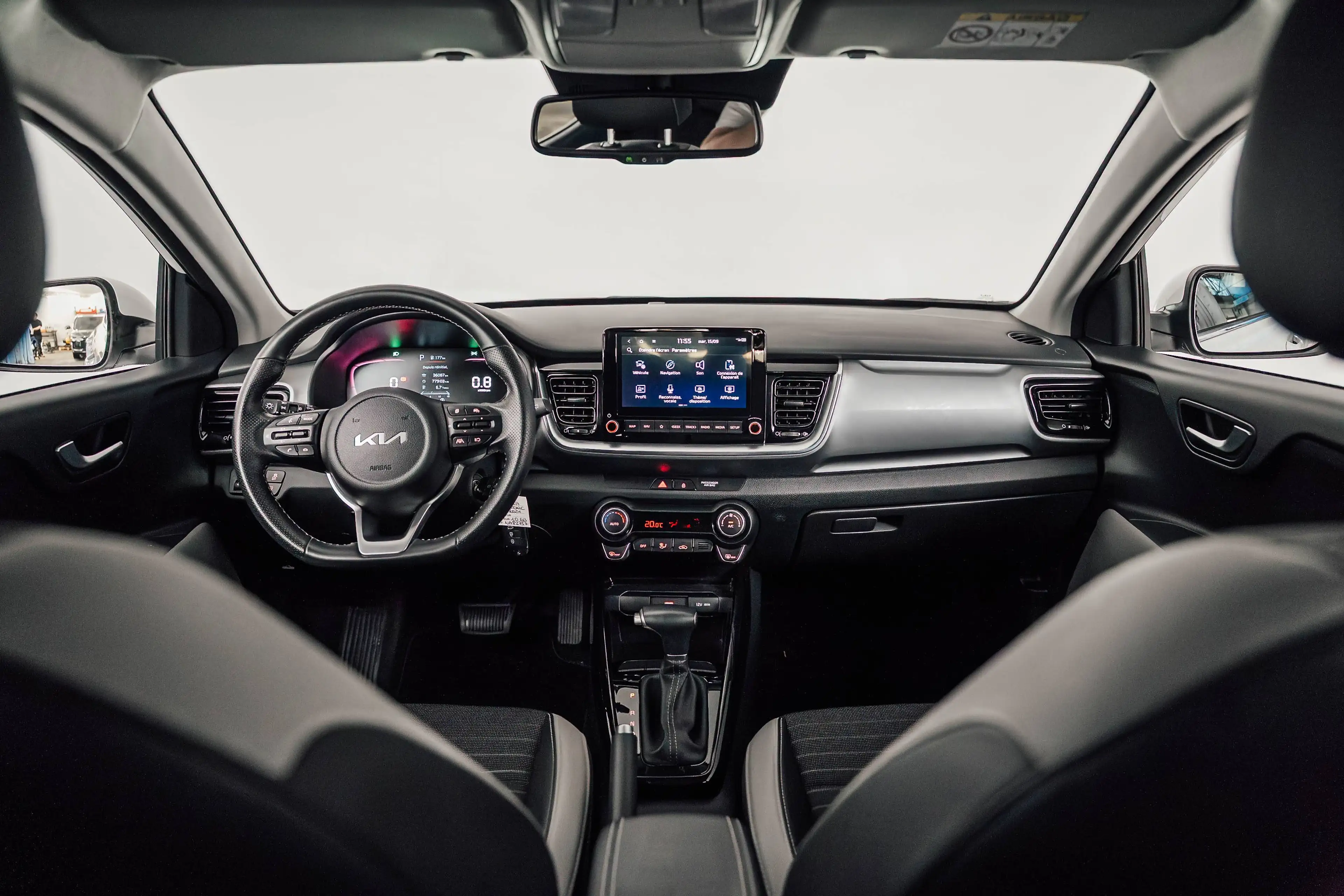Kia Stonic Stonic 1.0 T Pure ISG DCT — photo 9
