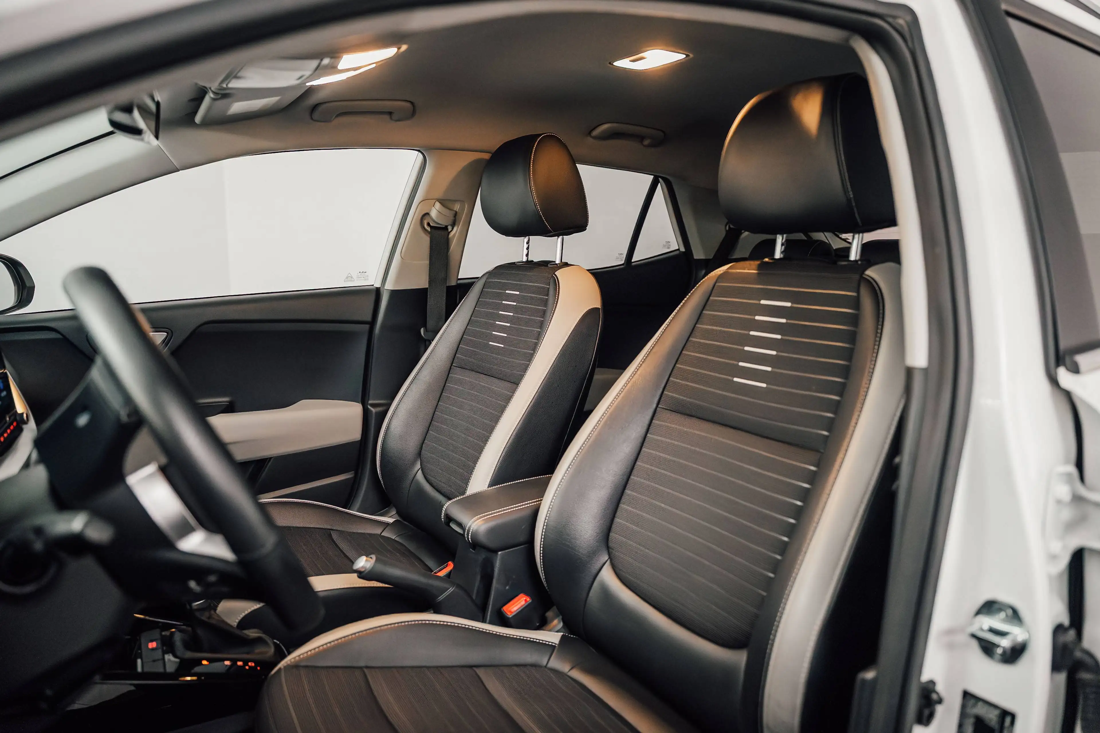 Kia Stonic Stonic 1.0 T Pure ISG DCT — photo 11