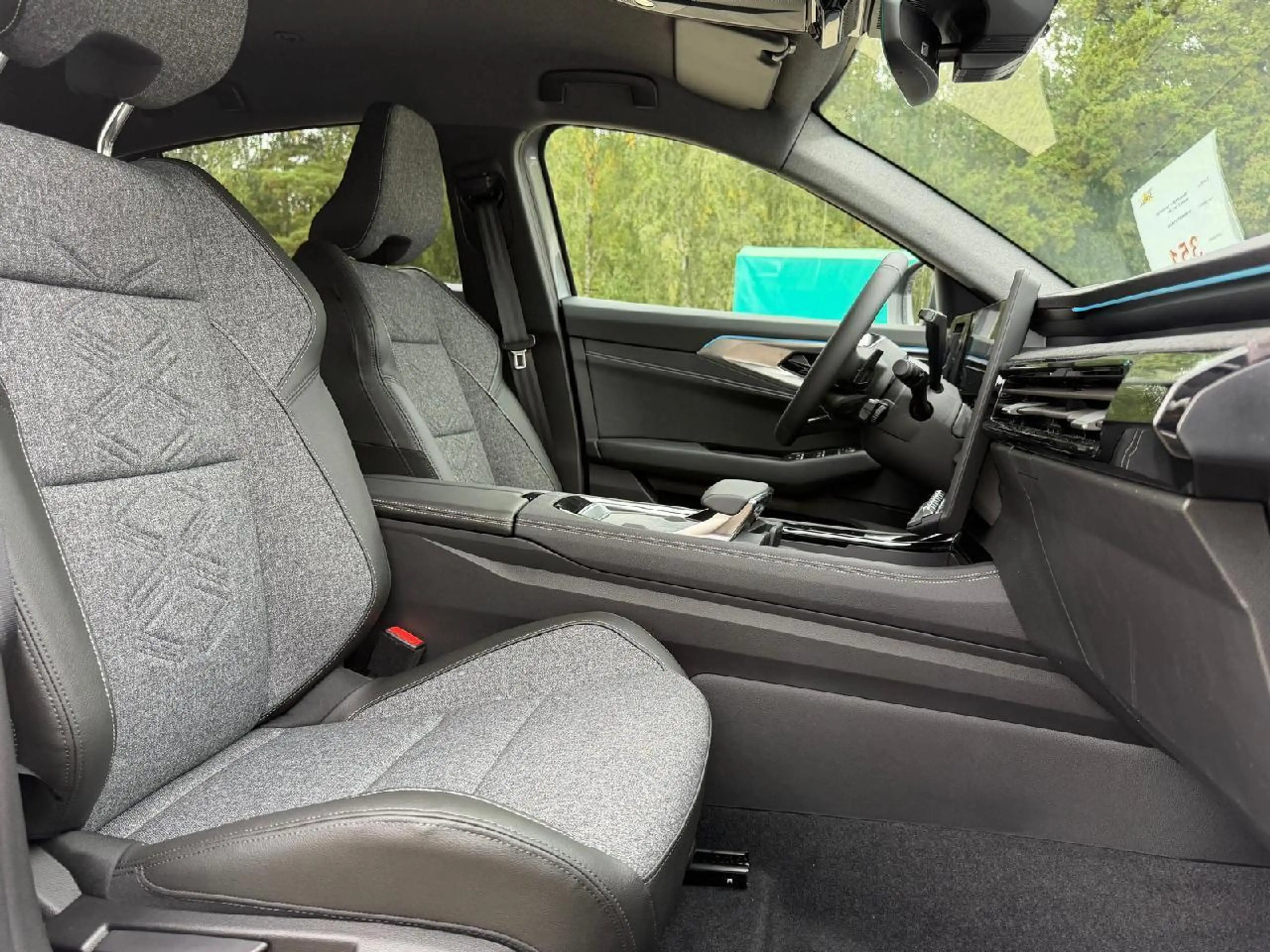 Renault Rafale 1.2 E-TECH Hybrid 200 Techno — photo 6