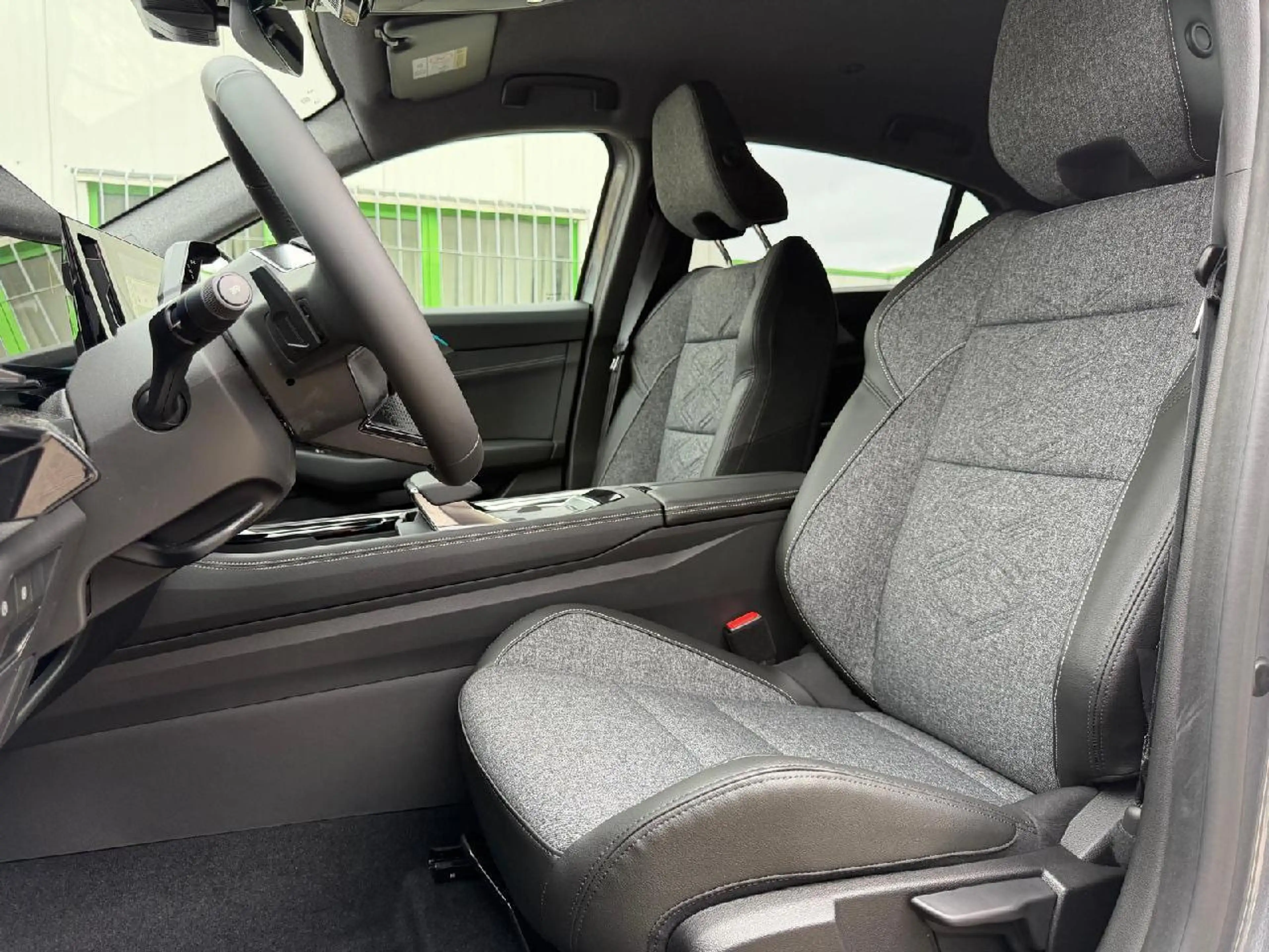 Renault Rafale 1.2 E-TECH Hybrid 200 Techno — photo 5