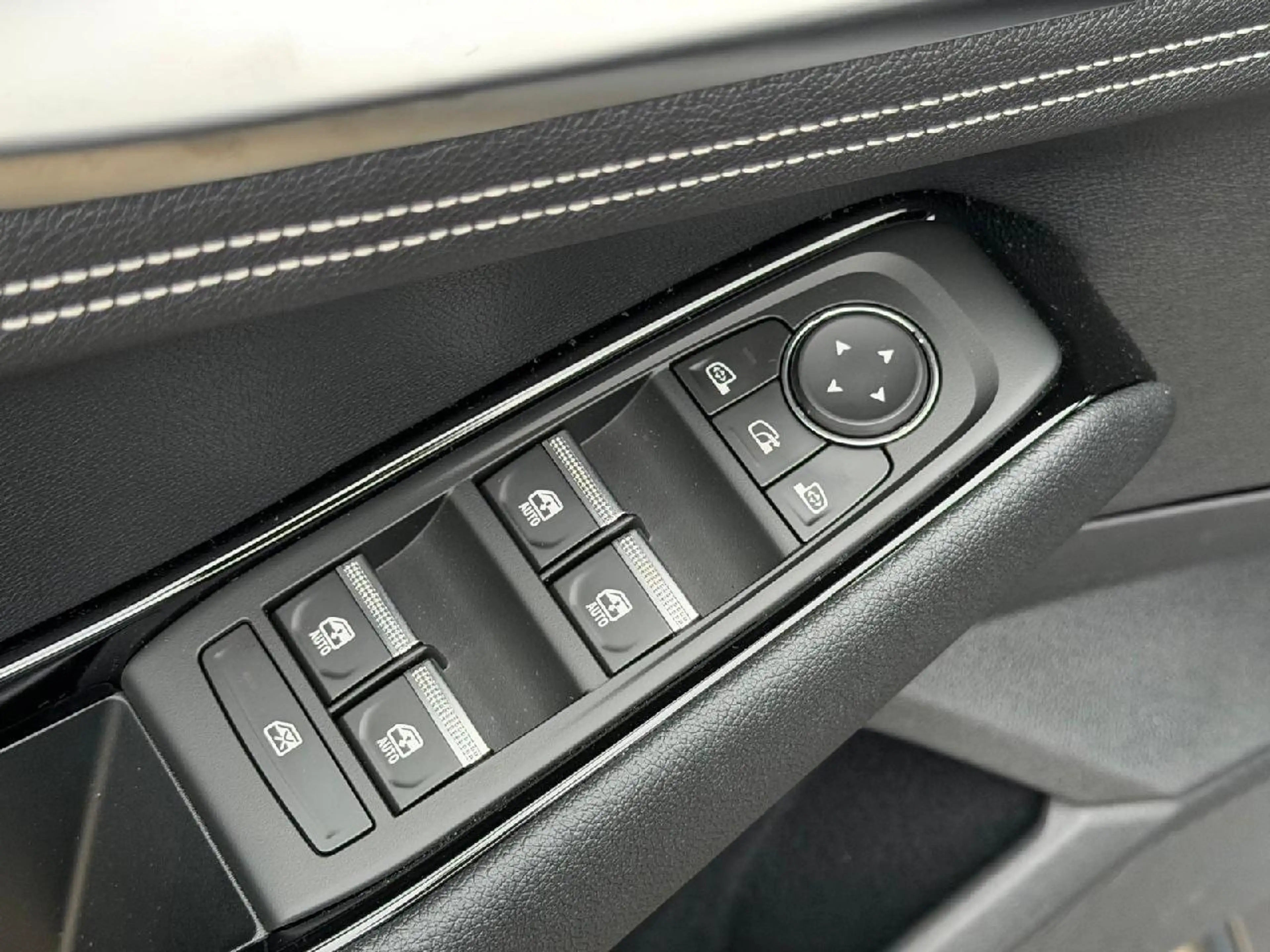 Renault Rafale 1.2 E-TECH Hybrid 200 Techno — photo 12