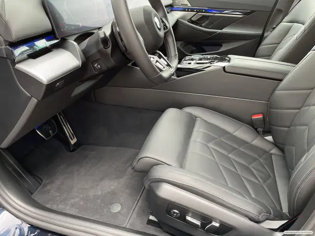 BMW M view 10