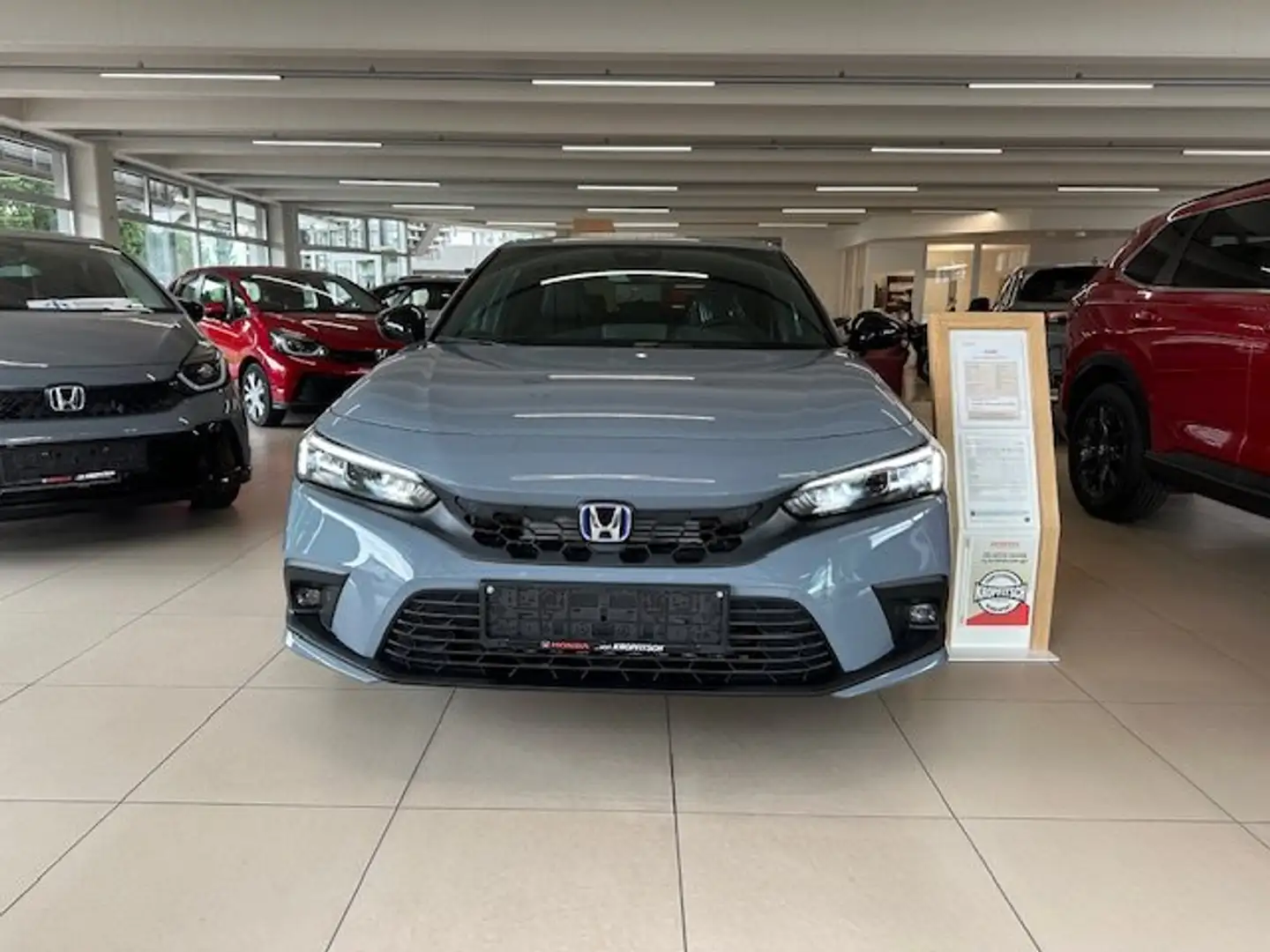 Honda Civic 2.0 i-MMD Hybrid Sport e-CVT Aut. Grau - 2