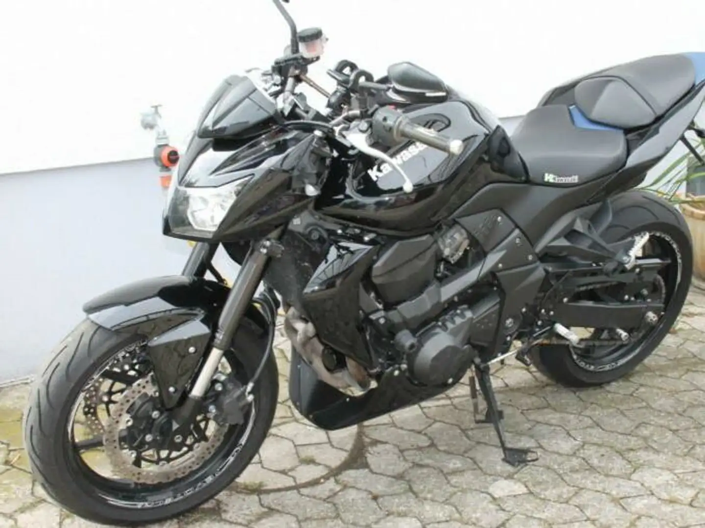Kawasaki Z 750 Fekete - 1