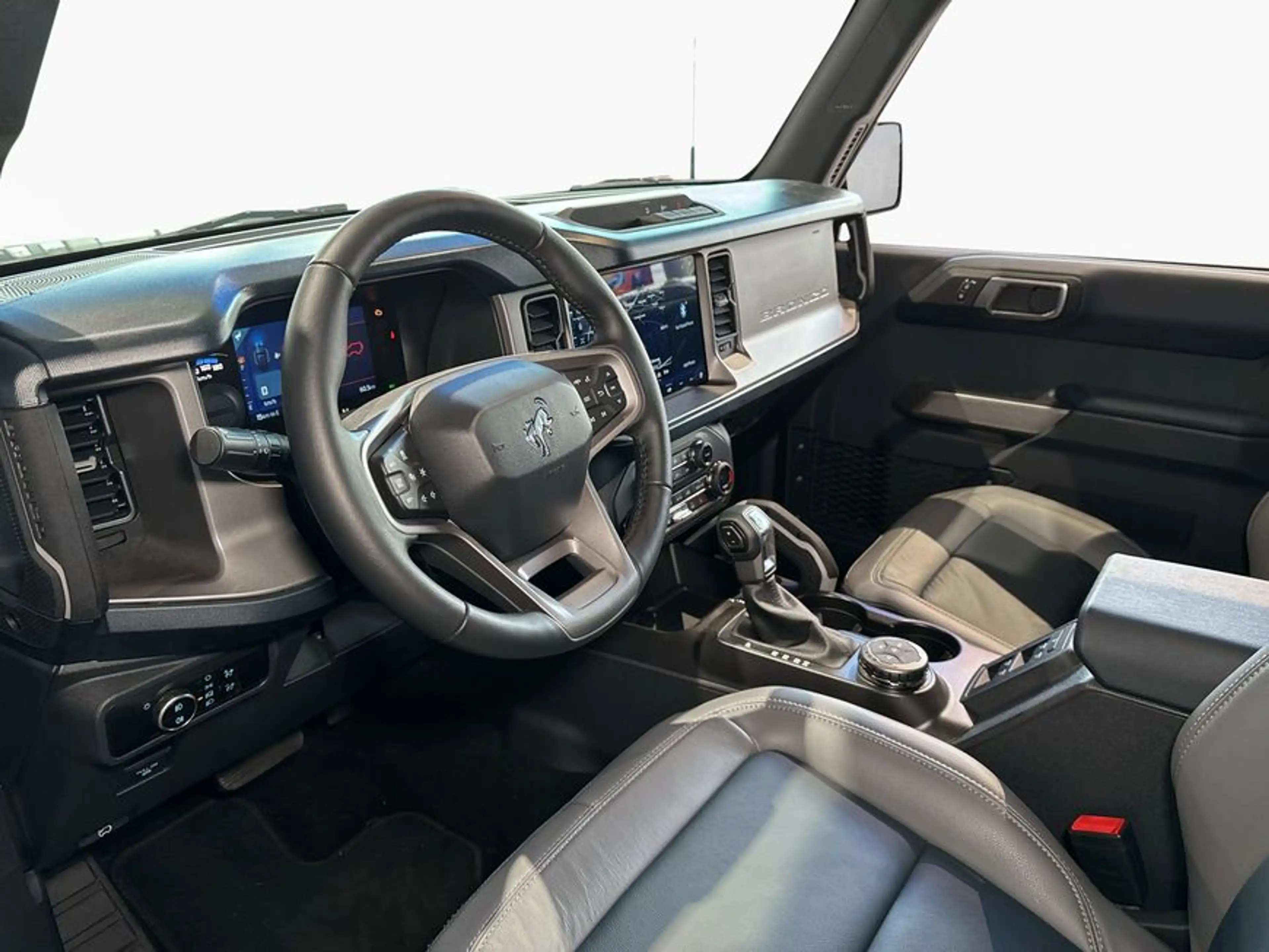 Ford Bronco 2.7 EcoBoost V6 Outer Banks — photo 6