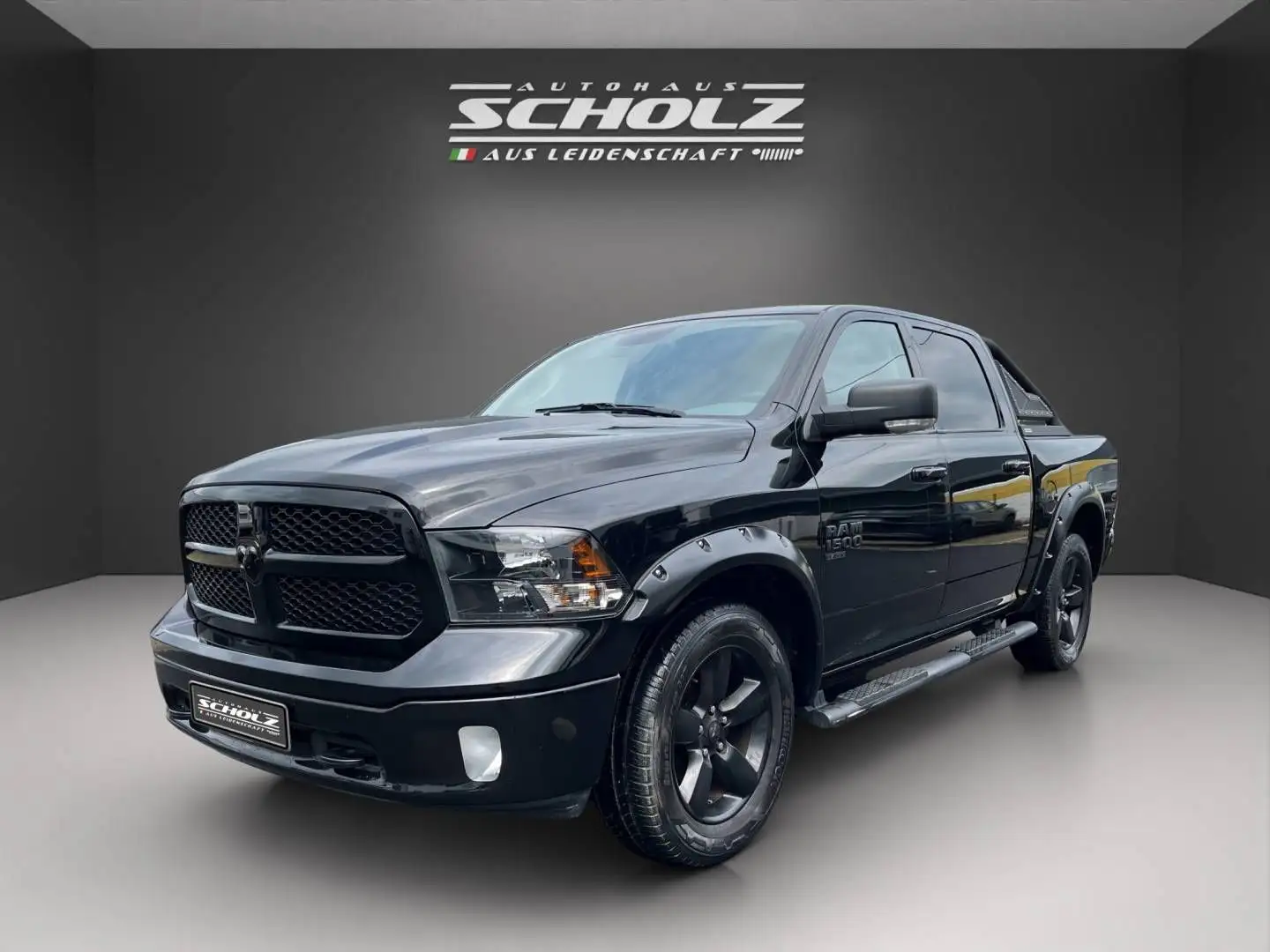 Dodge RAM 8RAM 1500 SLT Night Edition Schwarz - 1