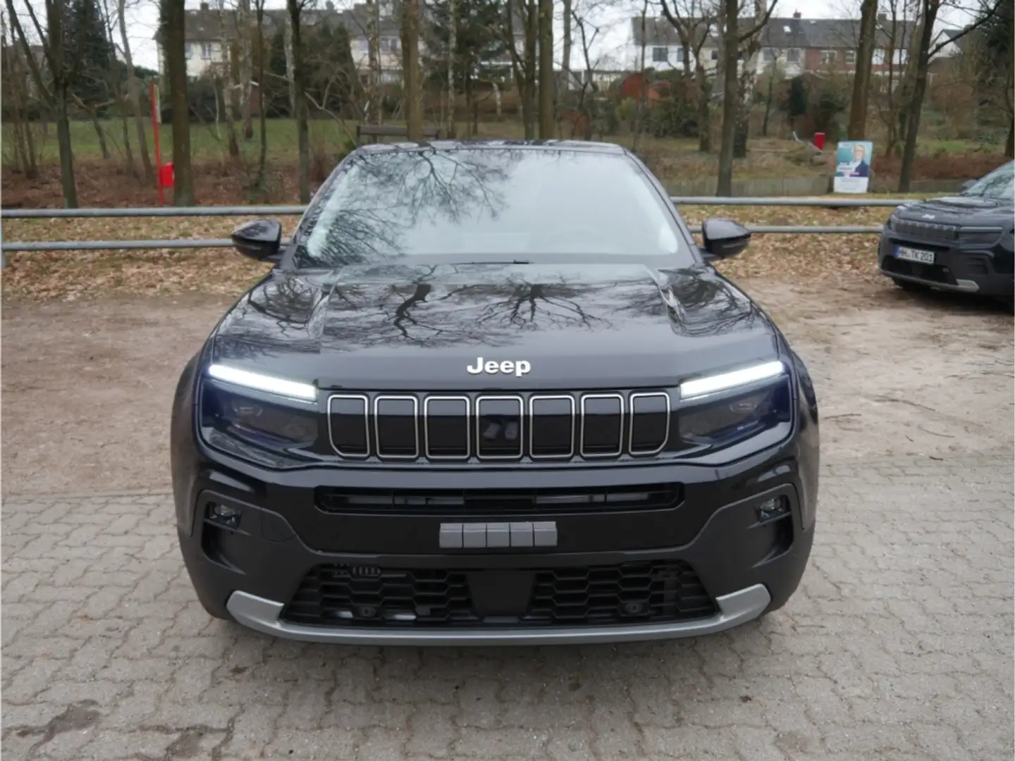Jeep Avenger Summit Mild-Hybrid 1.2 EU6e Glas Leder Schwarz - 2