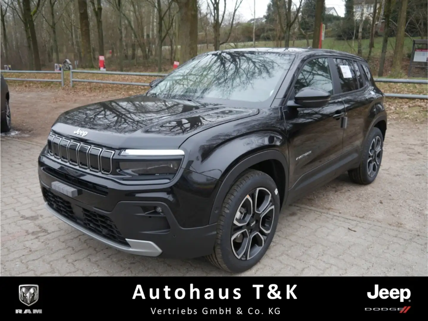 Jeep Avenger Summit Mild-Hybrid 1.2 EU6e Glas Leder Schwarz - 1