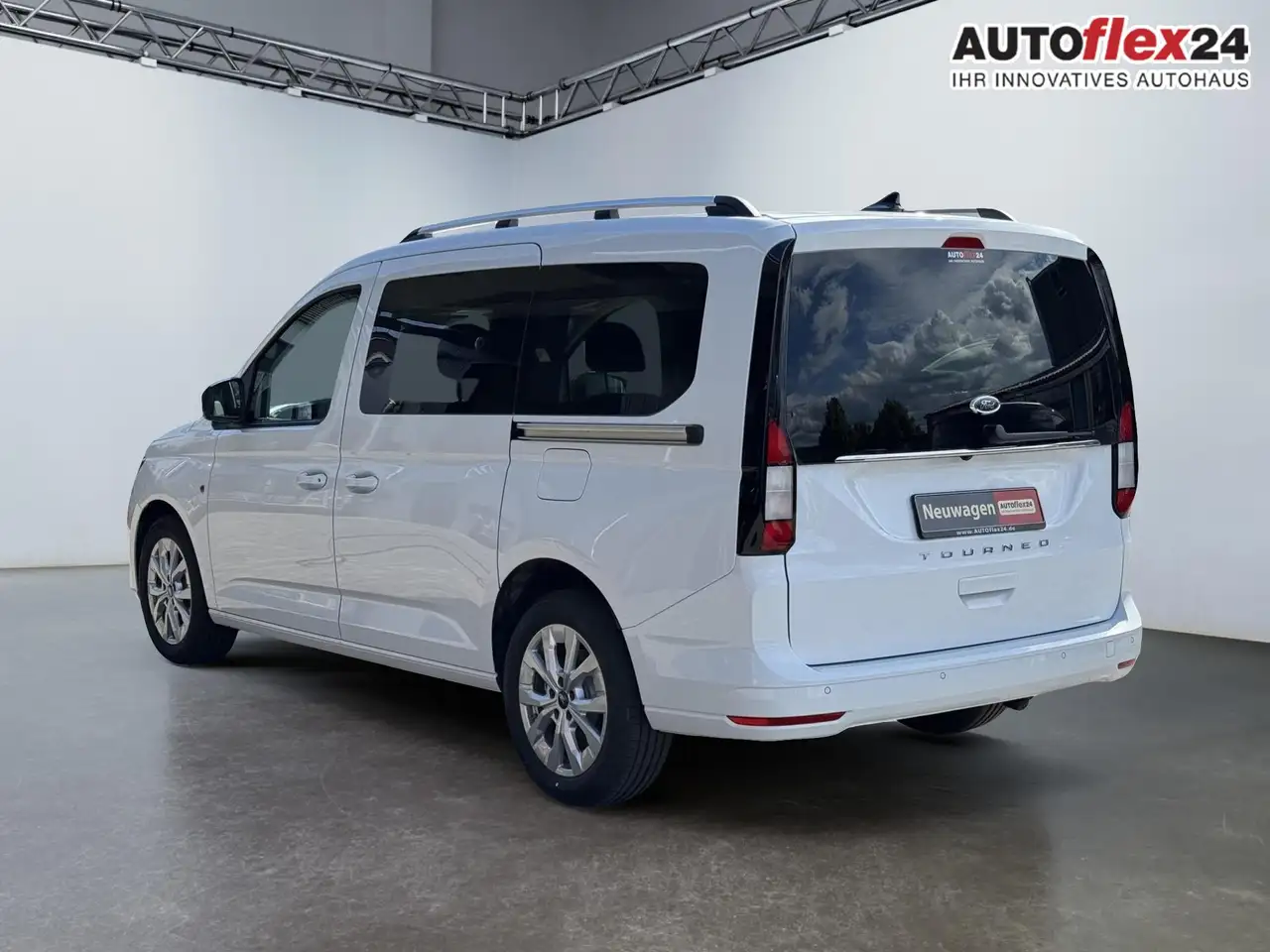 Ford Tourneo Connect Grand Titanium 1,5 7 Sitzer Klimaautomatik Anhä... 6