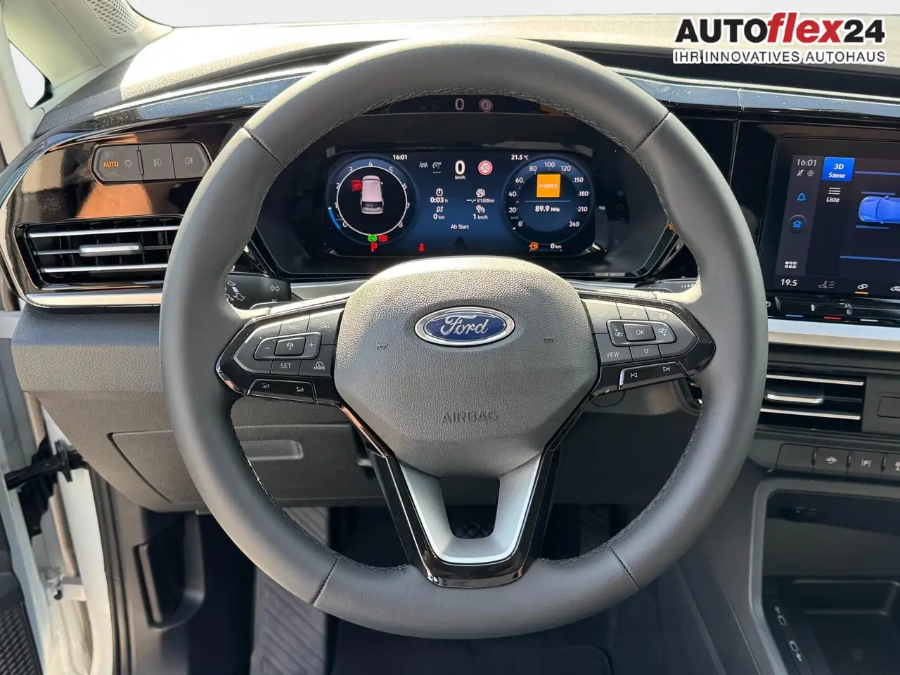 Ford Tourneo Connect Grand Titanium 1,5 7 Sitzer Klimaautomatik Anhä... 13