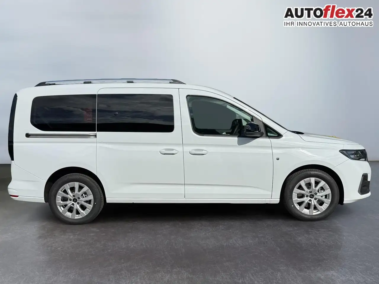 Ford Tourneo Connect Grand Titanium 1,5 7 Sitzer Klimaautomatik Anhä... 8