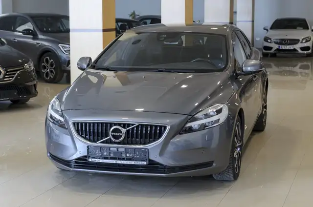 Volvo V40 D3 Momentum Aut. 150 (4.75)