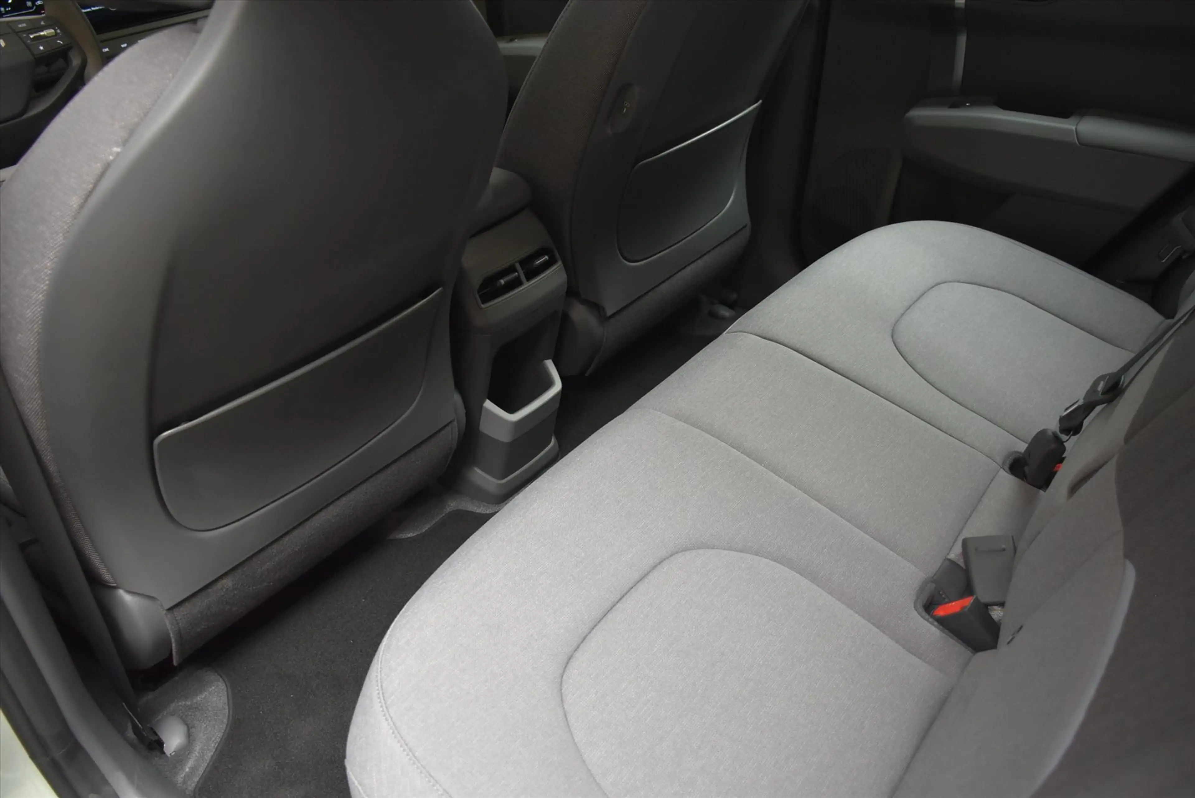 Kia EV3 81,4 kWh 204pk Air — photo 15