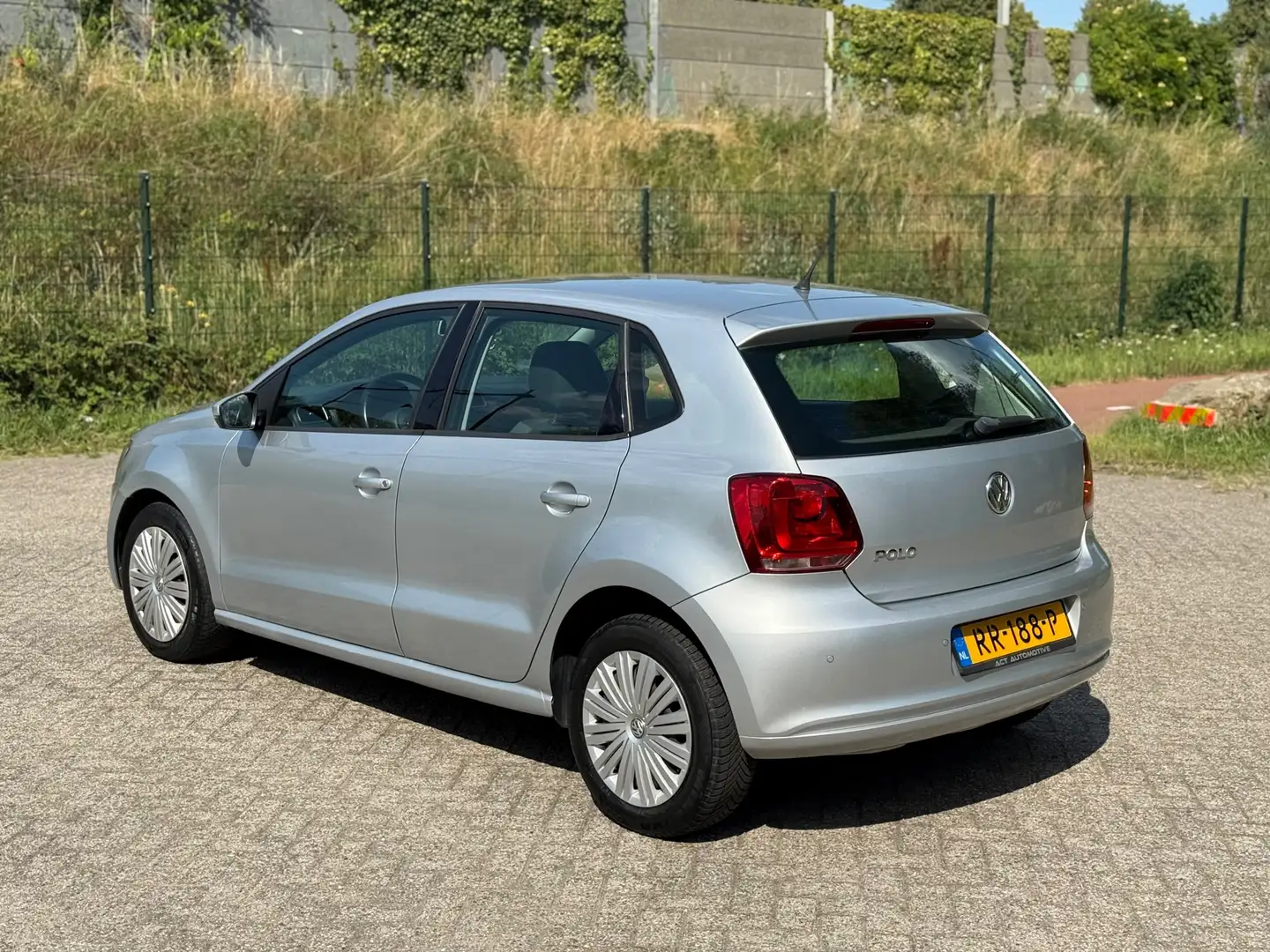 Volkswagen Polo 1.2-12V Trendline CRUISE I PDC I NIEWE APK I LEUKE Grigio - 2