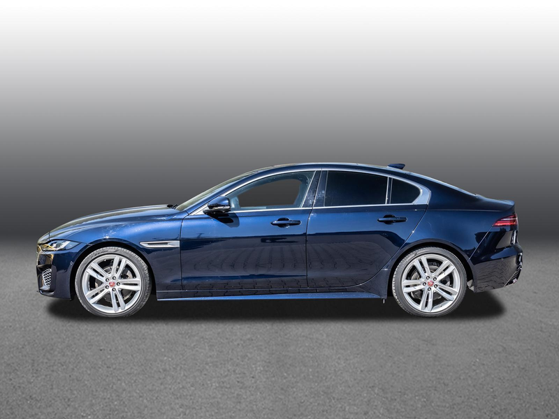 Jaguar XE D200 R-Dynamic HSE AWD PANO NAVI SHZ — photo 3