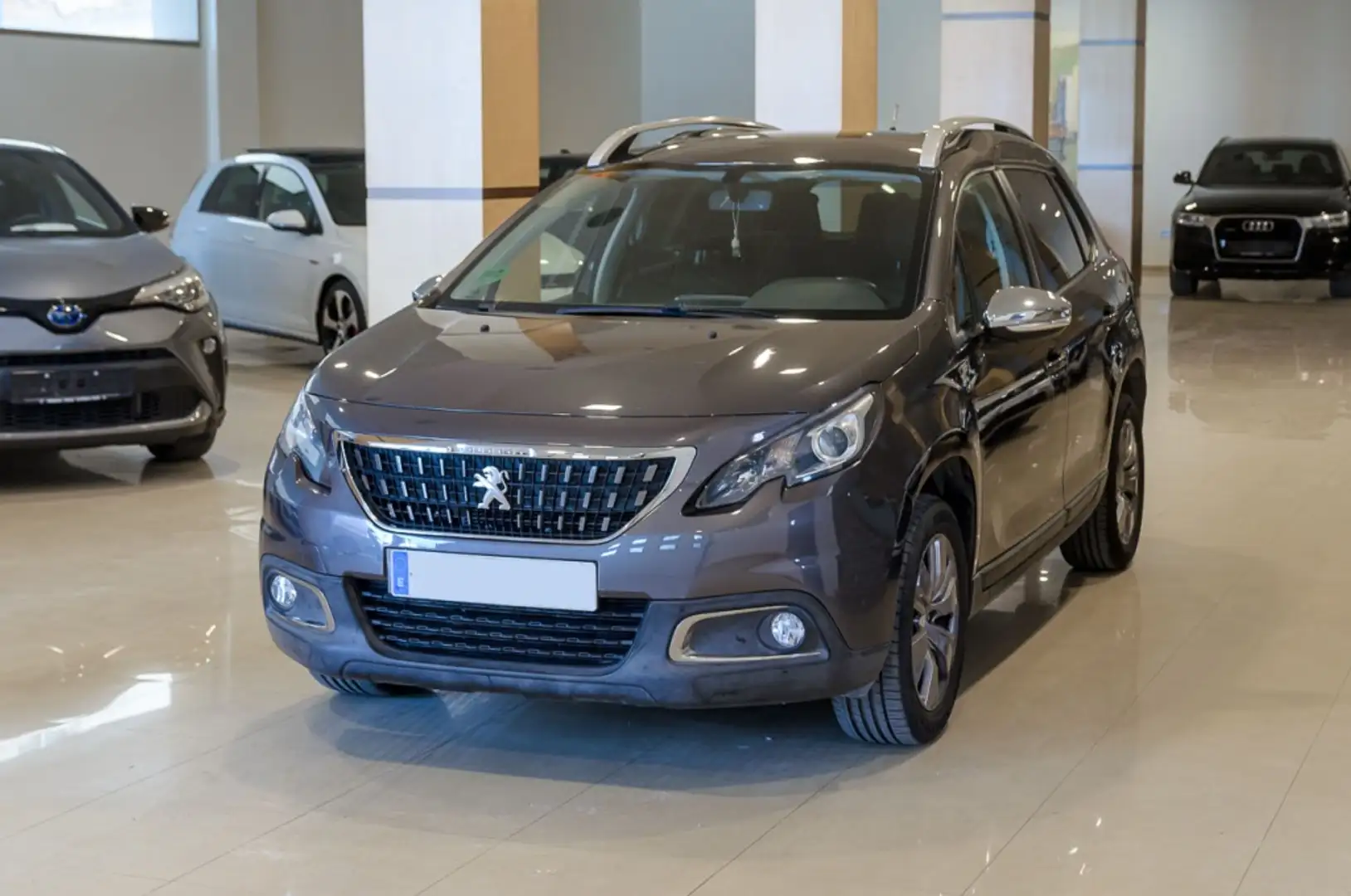Peugeot 2008 1.6 BlueHDI Style 100 Gris - 1
