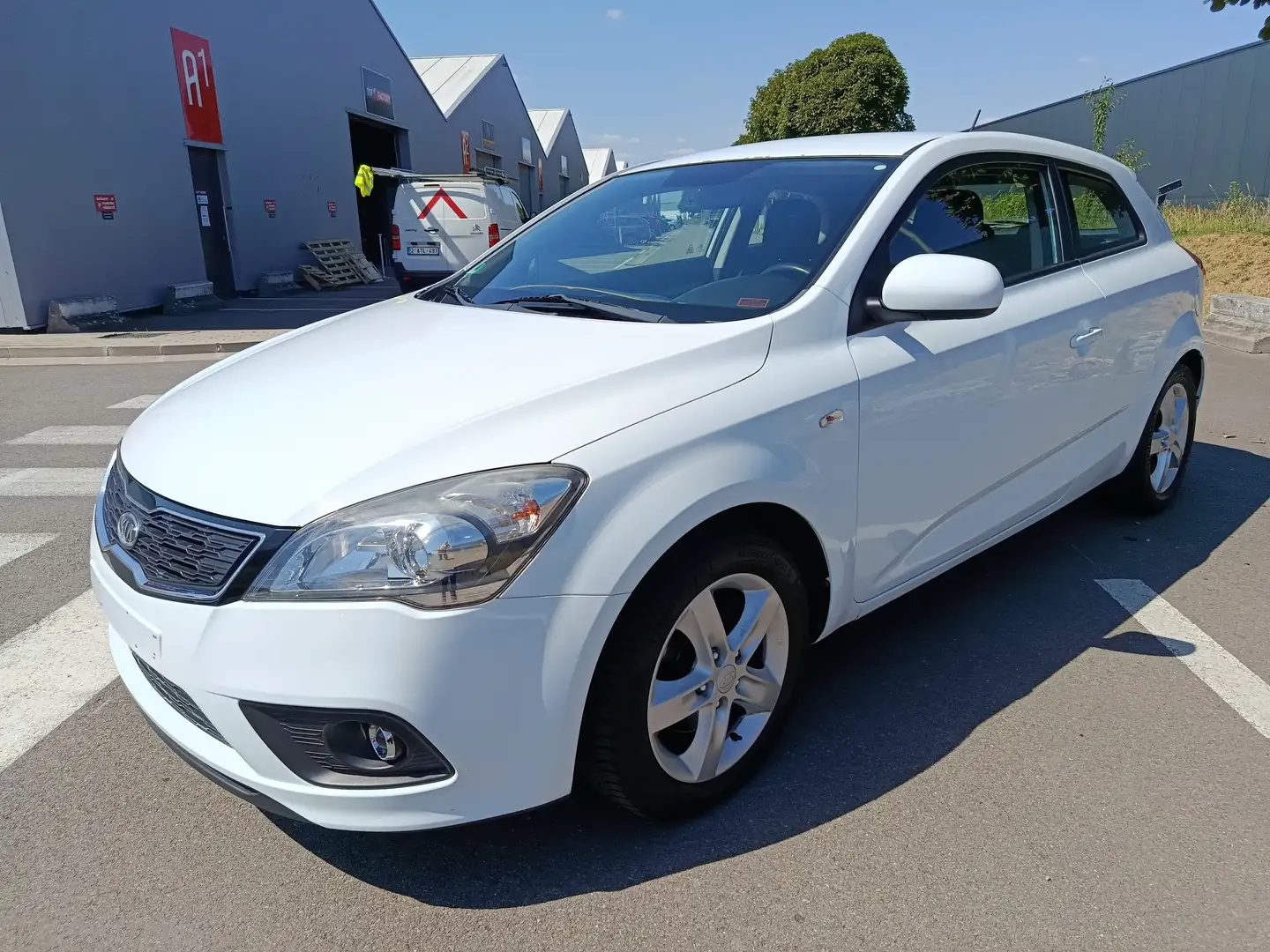 Kia ProCeed / pro_cee'd Pro_Cee'd 1.6i EX ISG EcoDynamics Blanc - 1