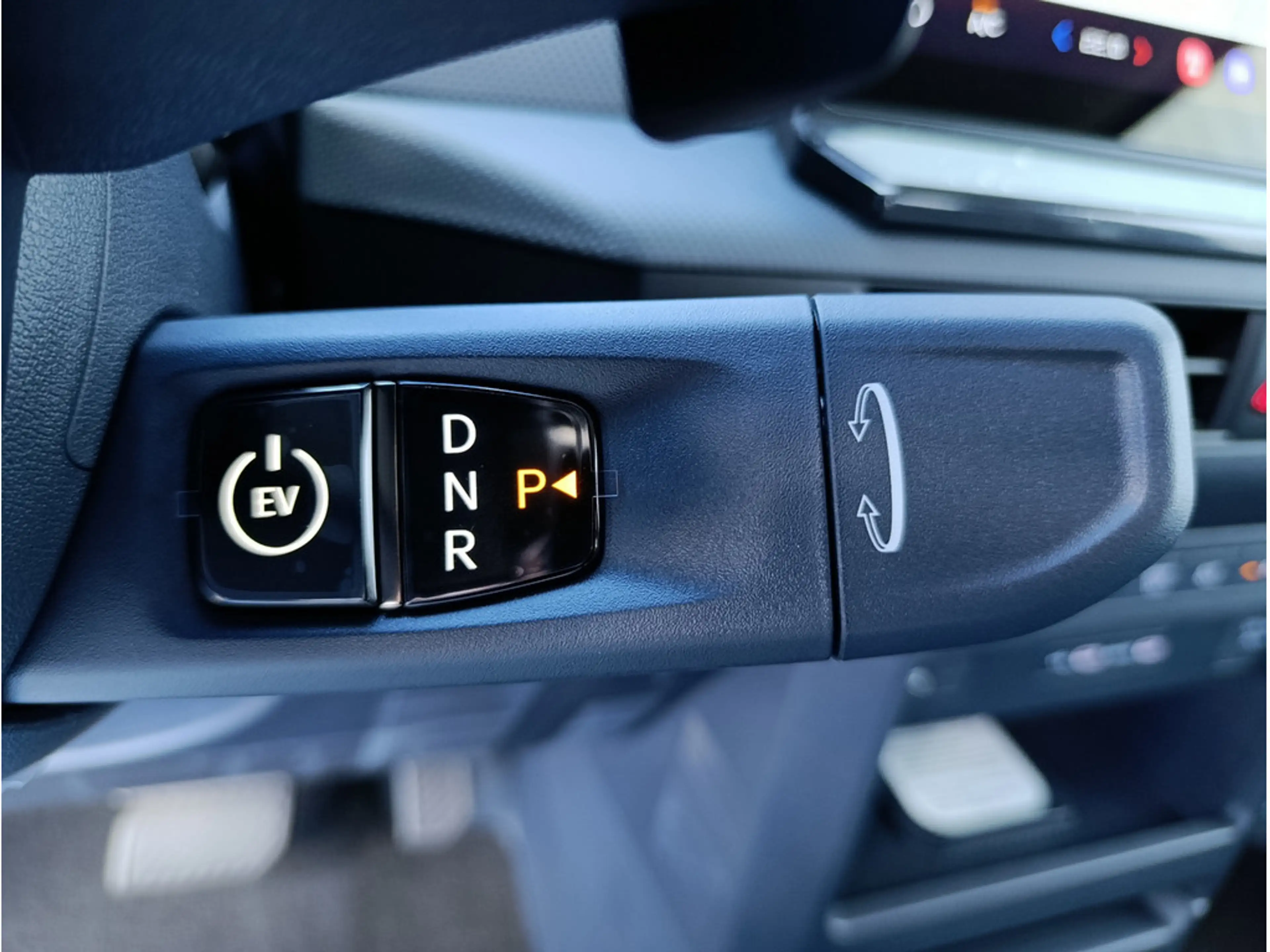 Kia PV5 Passenger Elite 71,2 kWh AW-/ WP-/ PP-/ SM-/ Comfort-Paket — photo 10