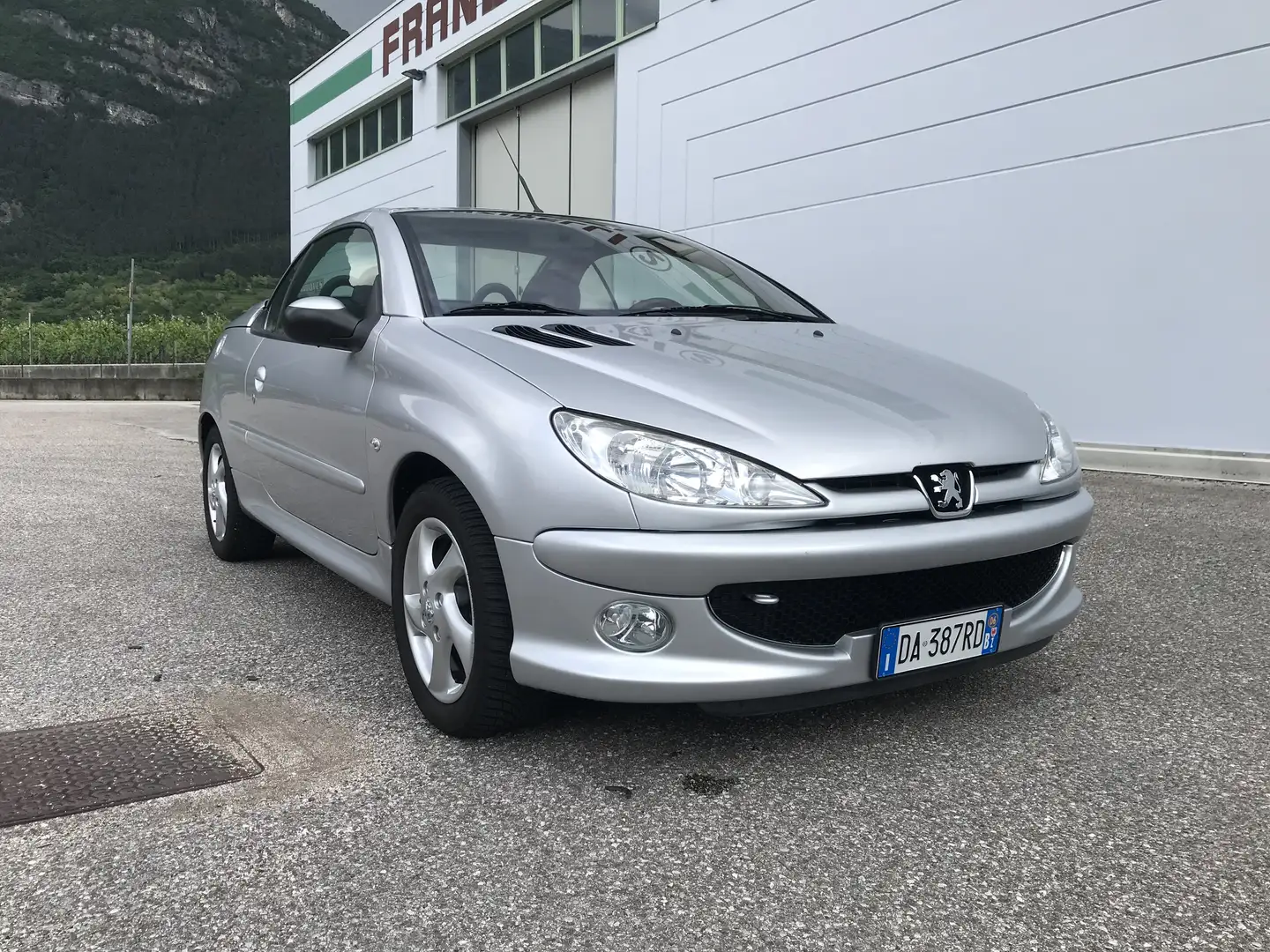 Peugeot 206 CC 1.6 16v c/abs auto - 2