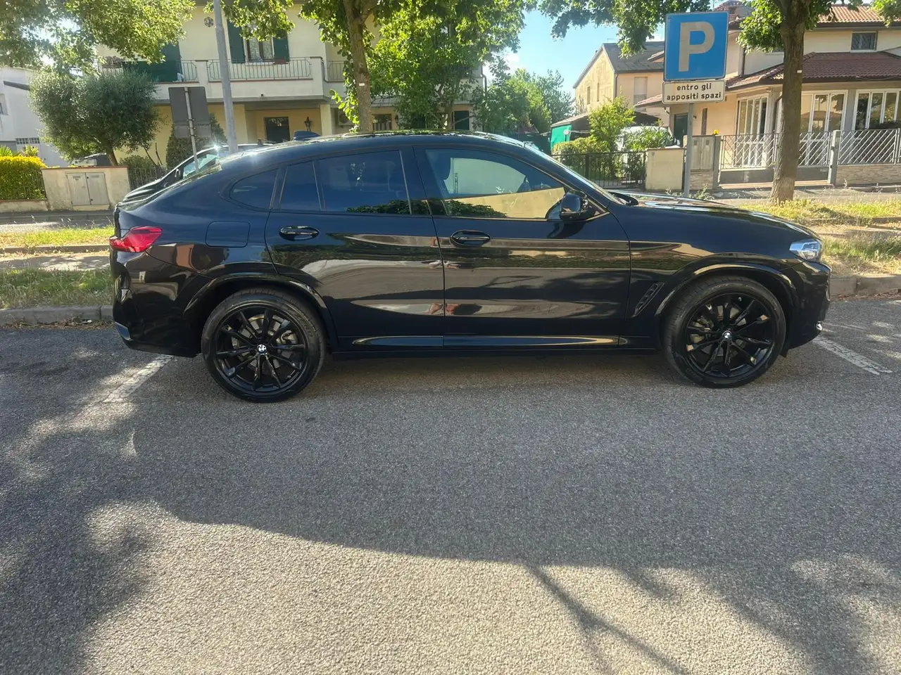 BMW X4 X4 xdrive20d auto my19 — photo 1 of 9