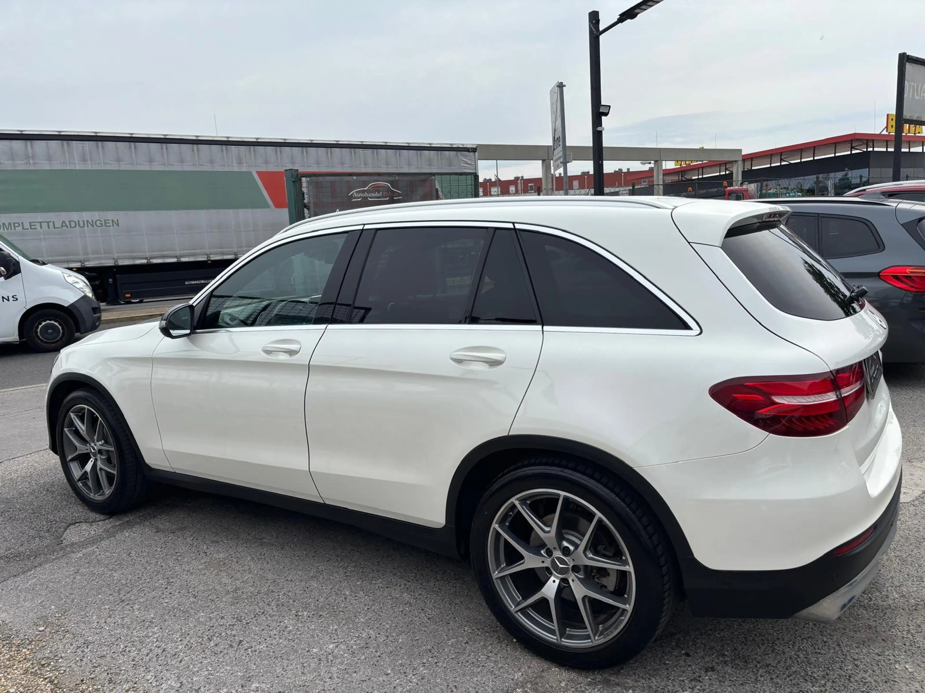 Mercedes-Benz GLC 350 d 4MATIC Allrad Automatik 258PS mit PICKERL 02/27 — photo 7