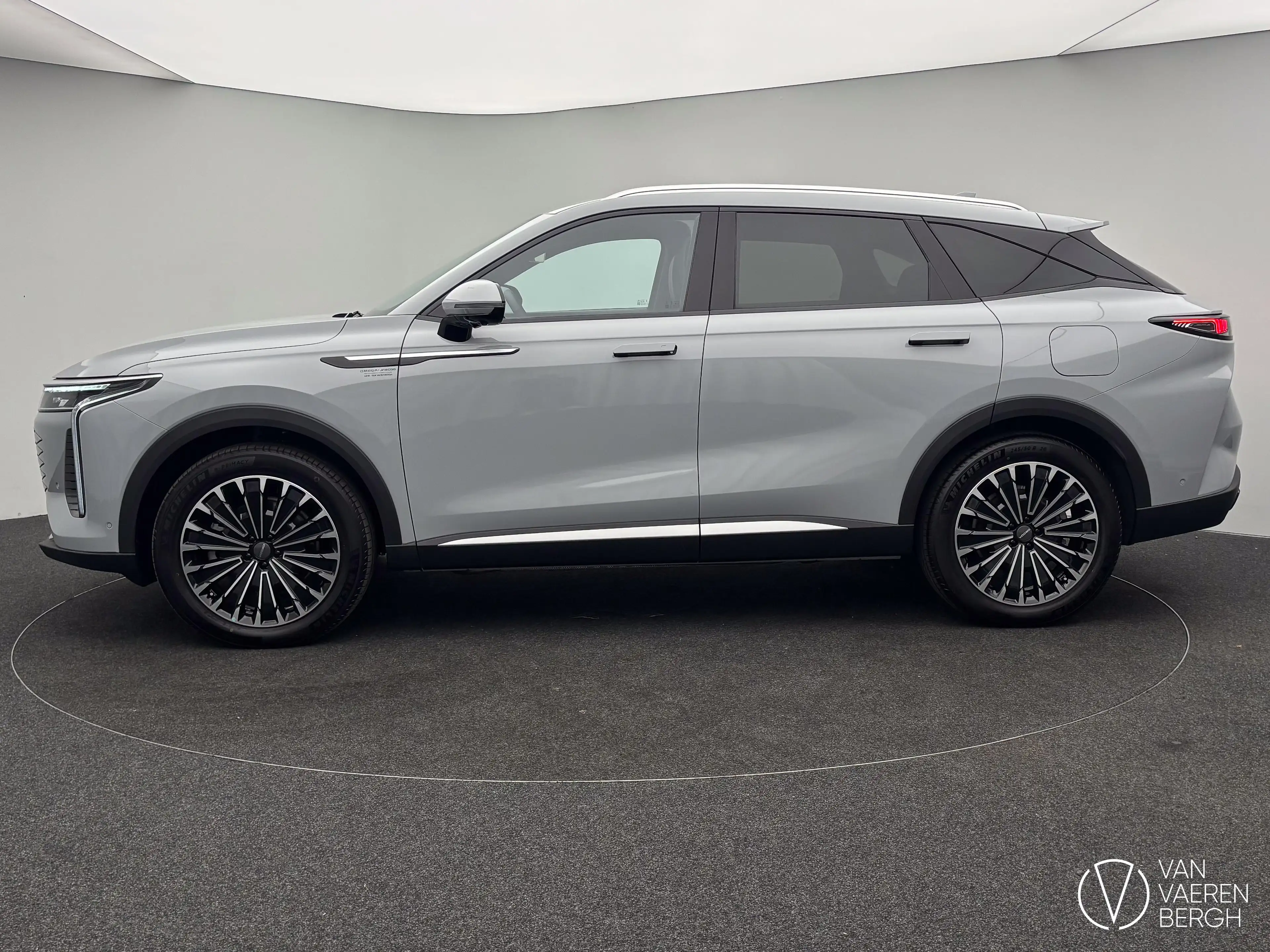 Omoda 9 OMODA 9 SHS Premium — photo 6