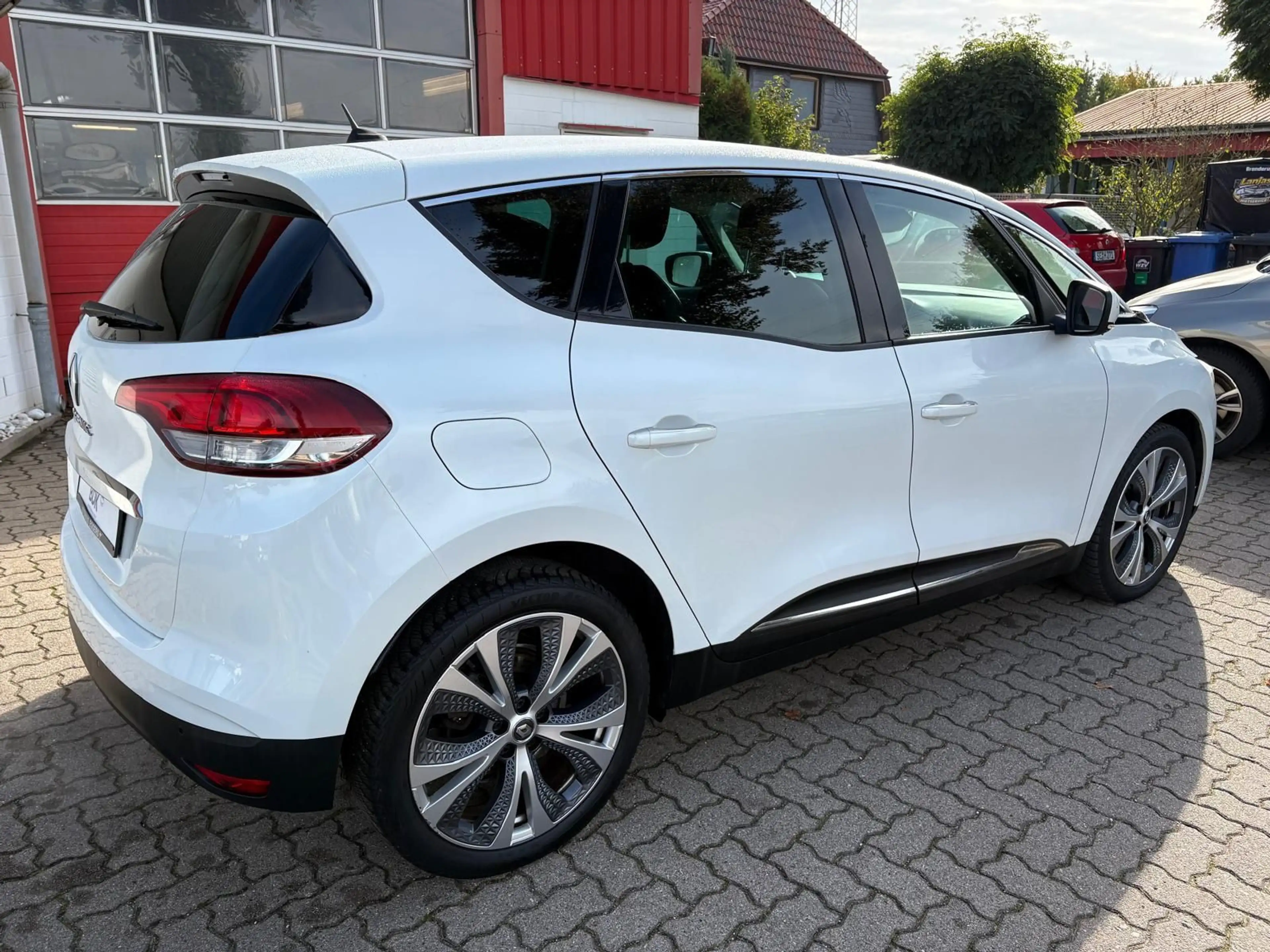 Renault Scenic IV Intens/MASSAGE/SHZ/TEMP/PDC/GJR/LMF — photo 7