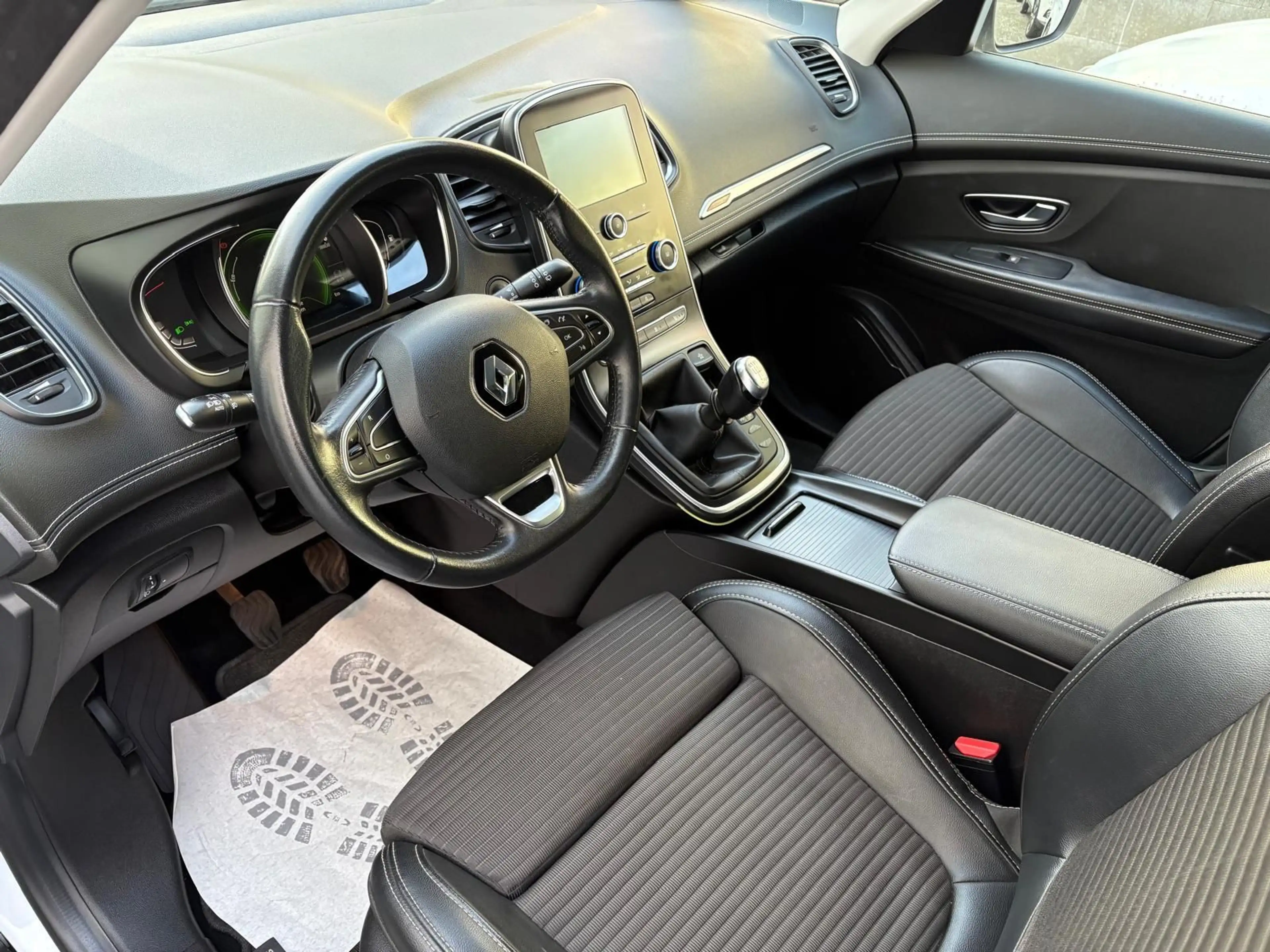 Renault Scenic IV Intens/MASSAGE/SHZ/TEMP/PDC/GJR/LMF — photo 9