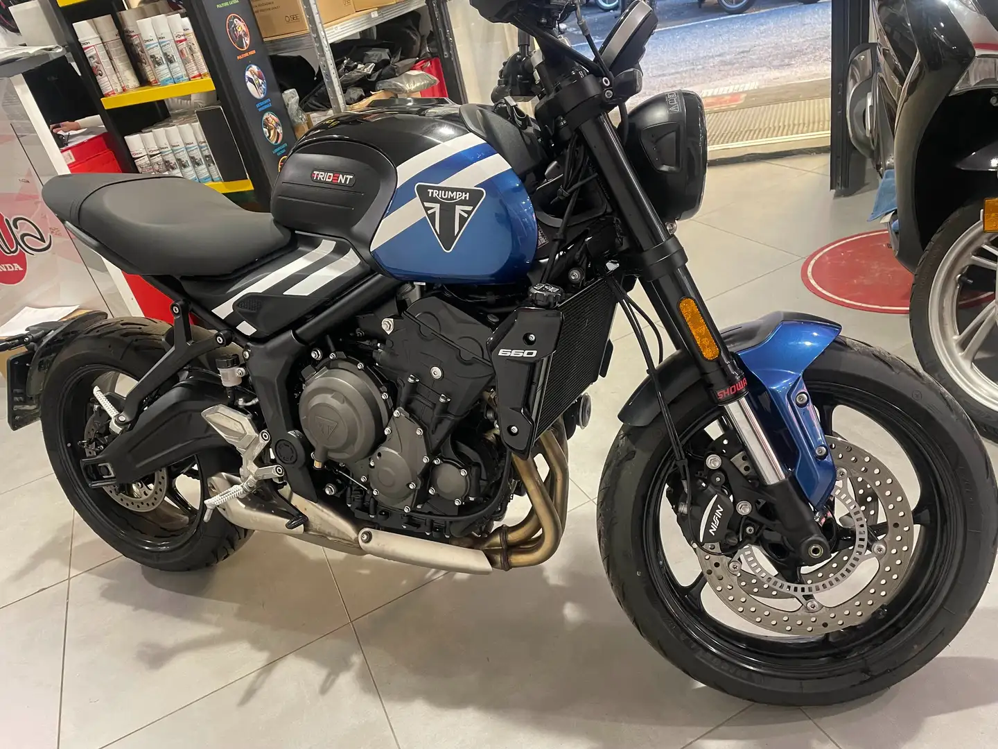 Triumph Street Twin abs euro 5+ Blu/Azzurro - 1