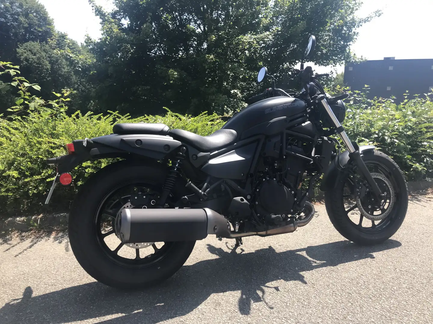 Kawasaki Eliminator 500 Noir - 2