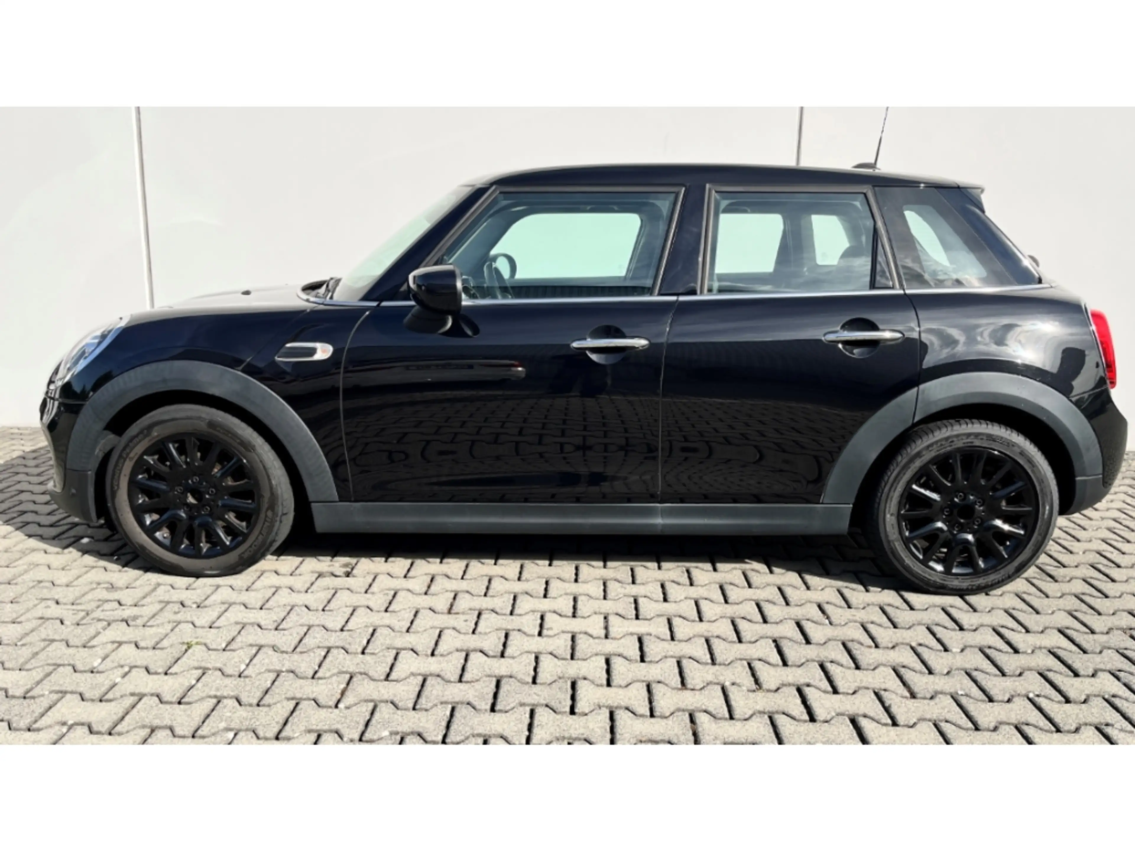 MINI One 5-Türer Navi Digitales Cockpit LED Mehrzonenklima — photo 3