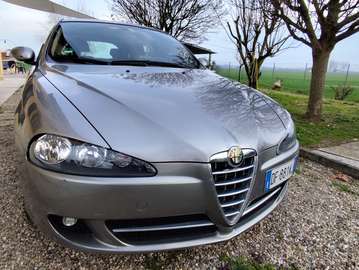 1.6 Twin Spark Distinctive