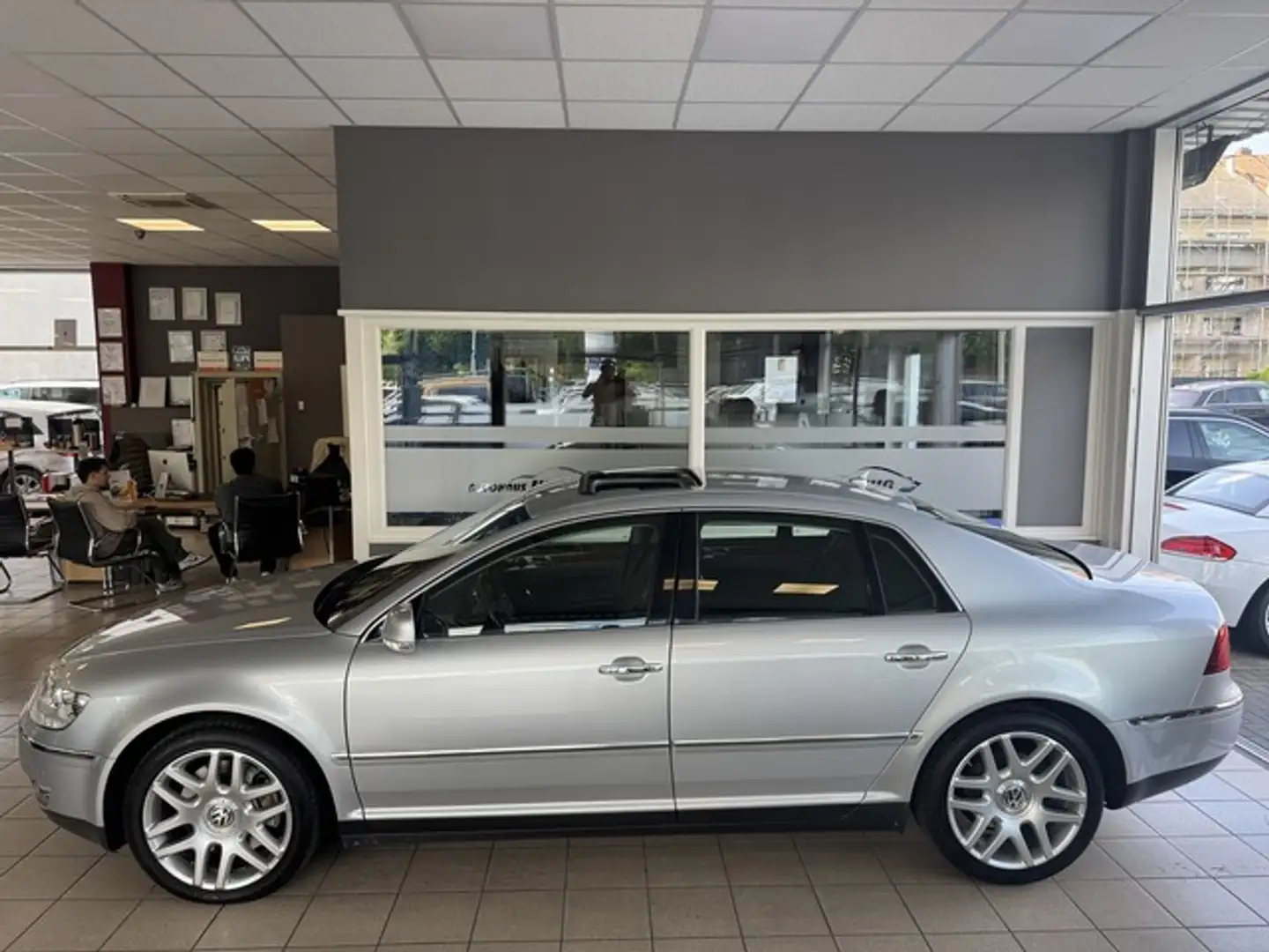 Volkswagen Phaeton V6 TDI 4Motion 5 Sitzer Aut Leder eGSD Silber - 1
