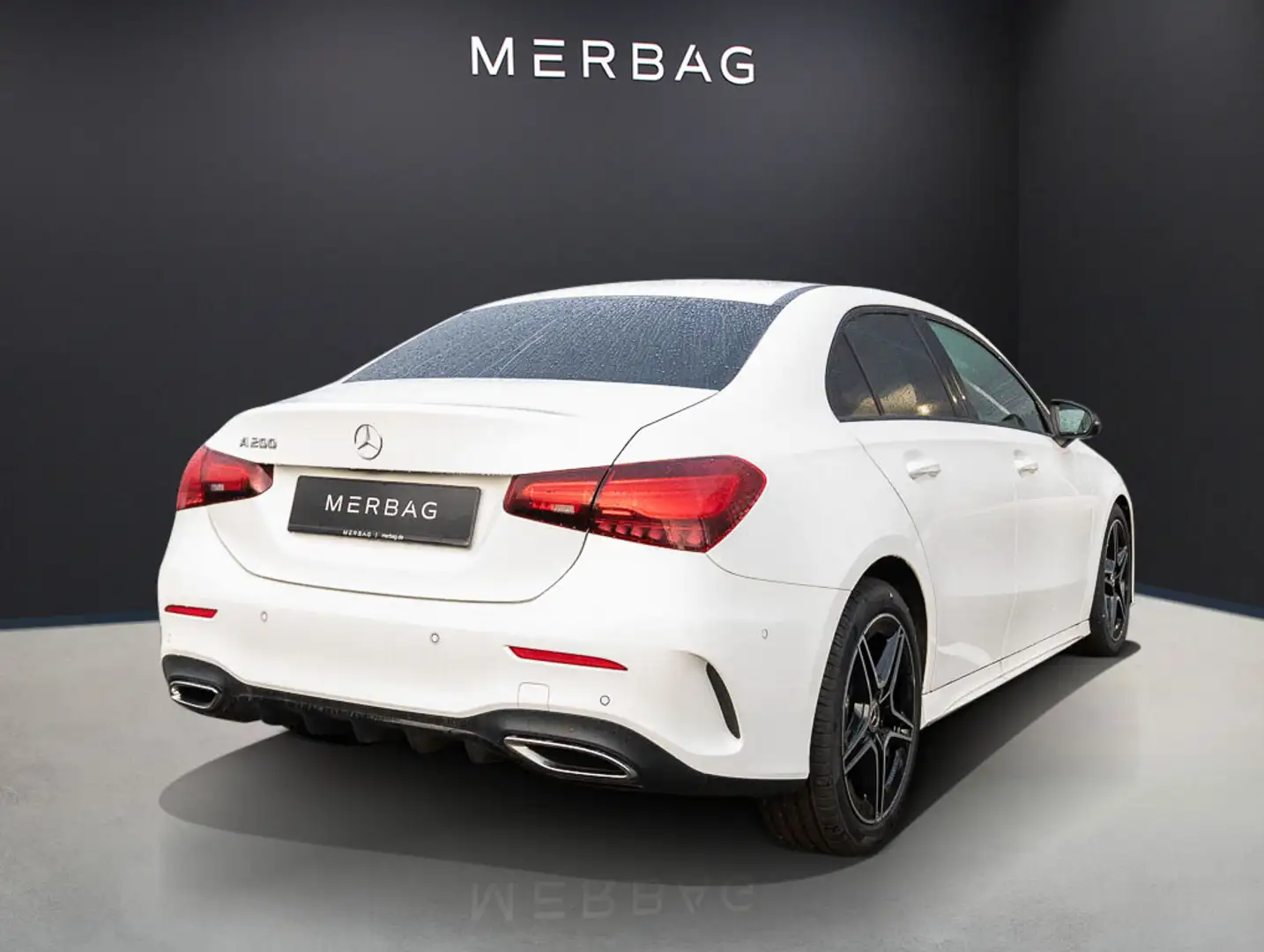Mercedes-Benz A 200 Limousine Pano SpurW W-Paket S-Sitz LED Weiß - 2