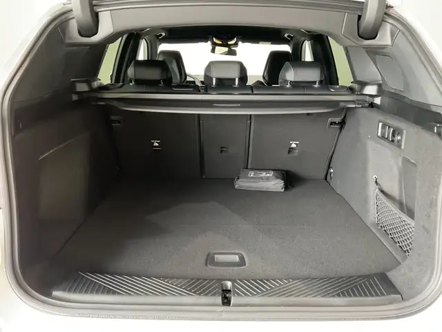BMW X3 view 10