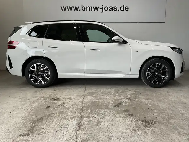 BMW X3 view 11